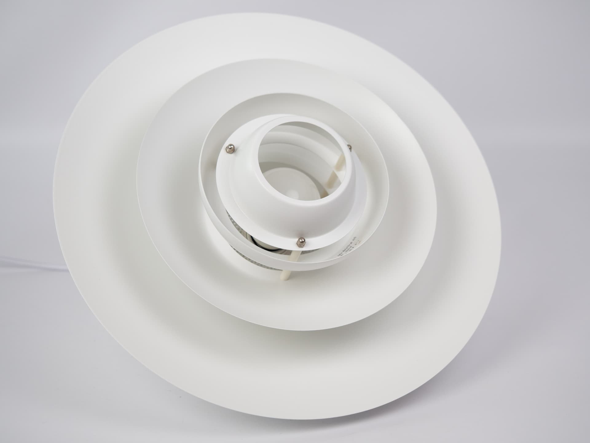 Lampa wisząca Verona, aluminium biały, proj. K. Wiborg, Jeka, Dania, lata 80. - 352247
