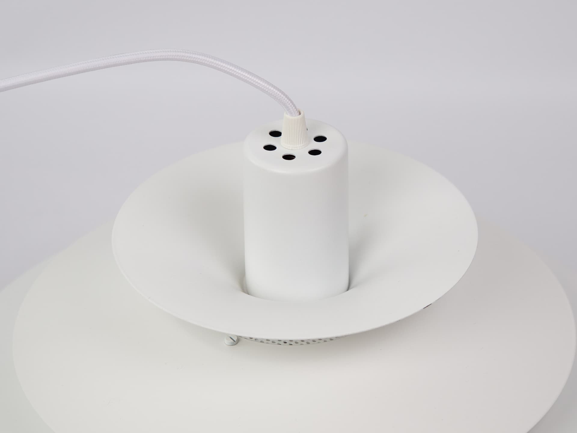 Lampa wisząca Verona, aluminium biały, proj. K. Wiborg, Jeka, Dania, lata 80. - 352236
