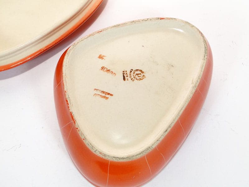 Bonbonniere New Look, orange-red, porcelain, Chodzież, Poland, 1960s. - 352577