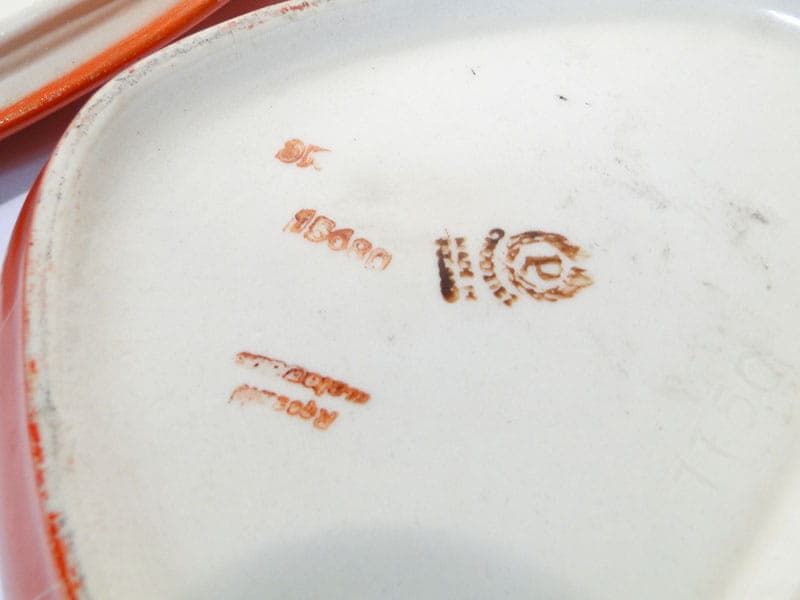 Bonbonniere New Look, orange-red, porcelain, Chodzież, Poland, 1960s. - 352578