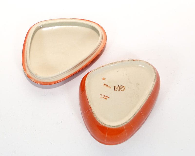 Bonbonniere New Look, orange-red, porcelain, Chodzież, Poland, 1960s. - 352572