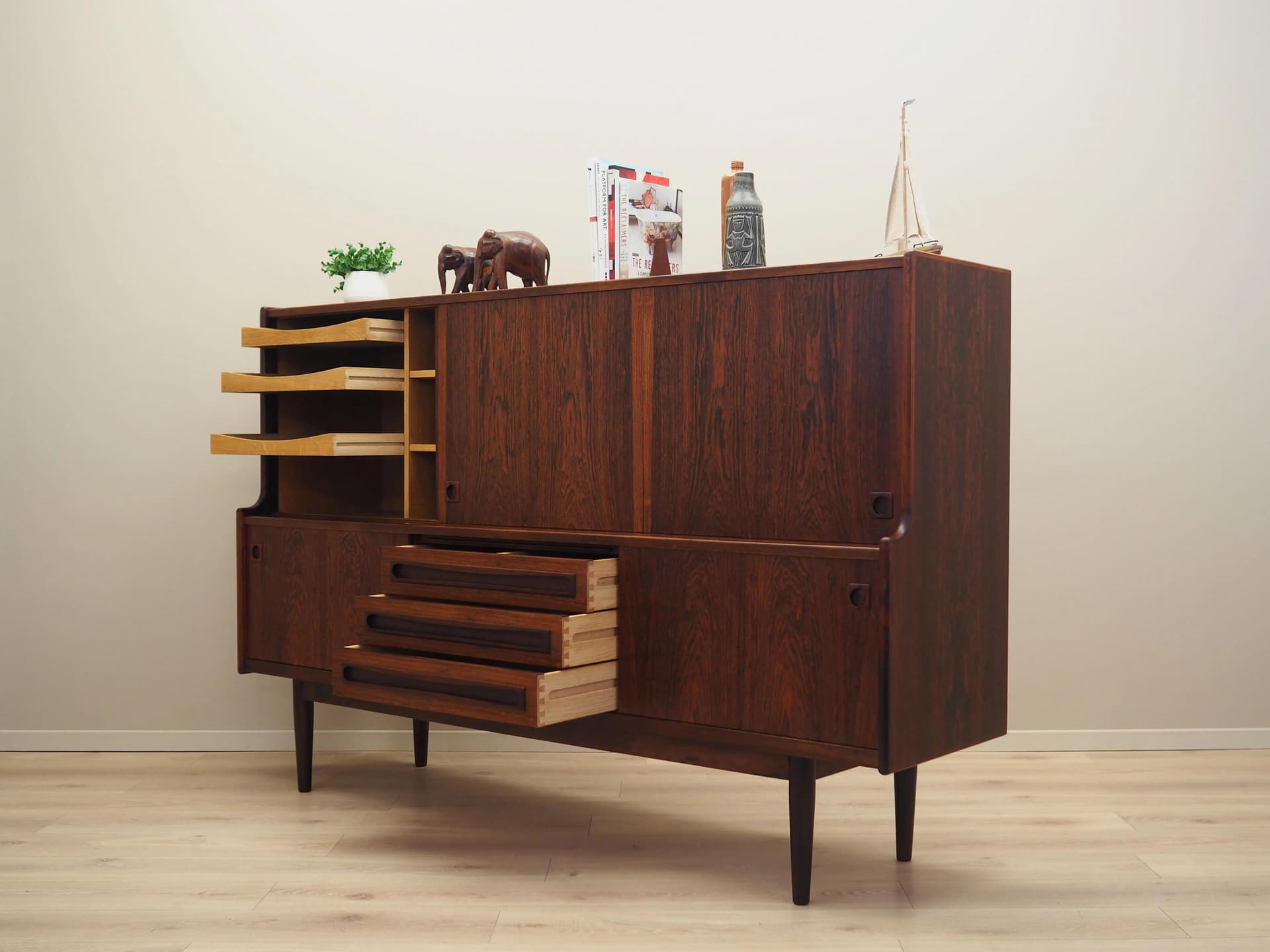 Highboard, palisander brązowy, proj. J. Andersen, Dania, lata 60. - 26078