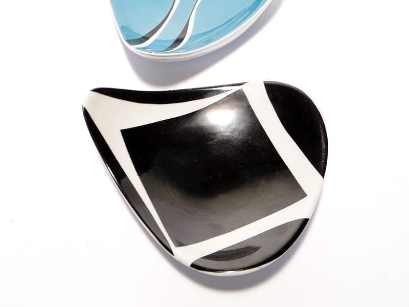 Dish Leaf, black white, porcelain, by D. Duszniak, Ćmielów, Poland, 1950s - 352637