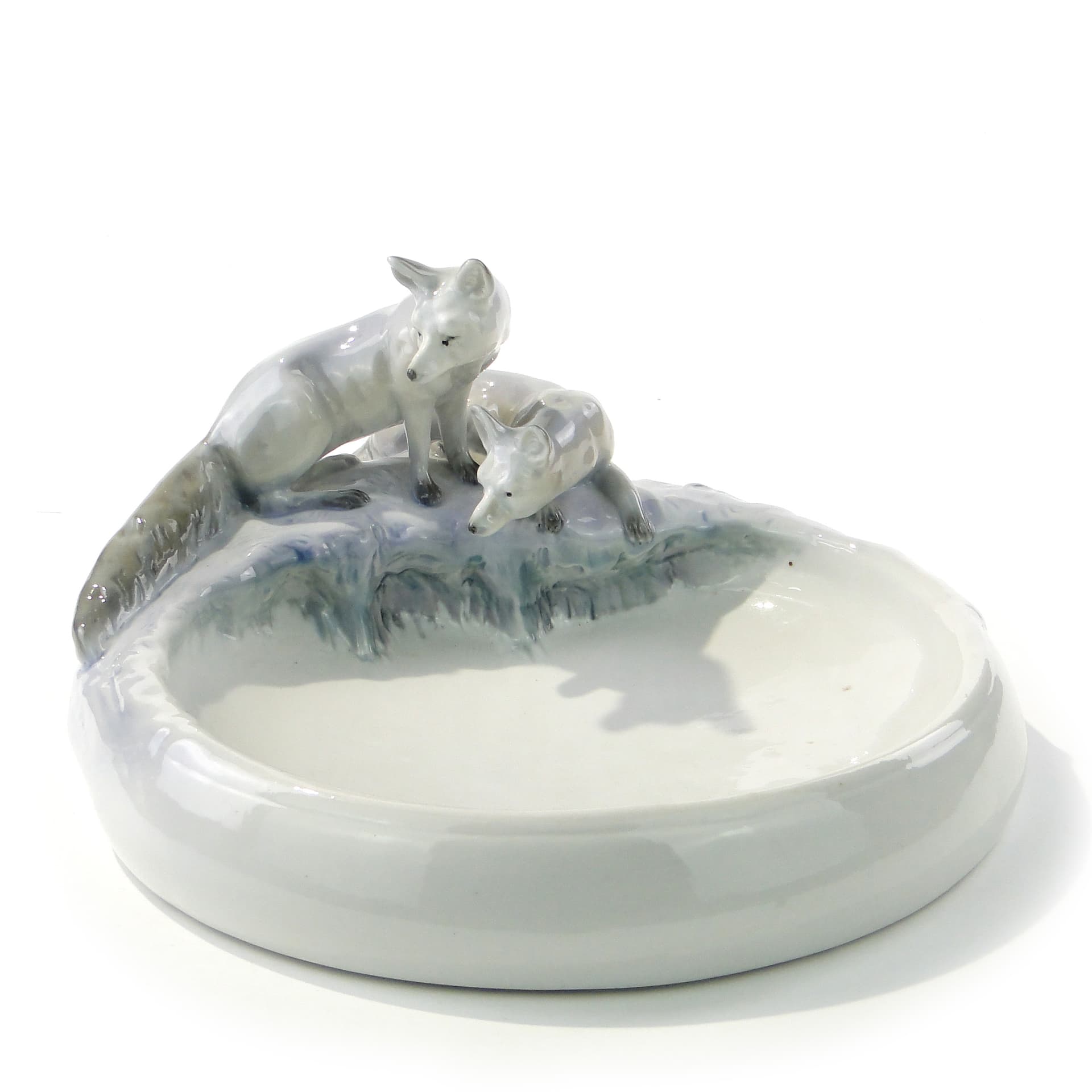 Desk card holder with fox figures, white porcelain, Porzellanfabrik Fraureuth AG Kunstabteilung, Germany, 1920s