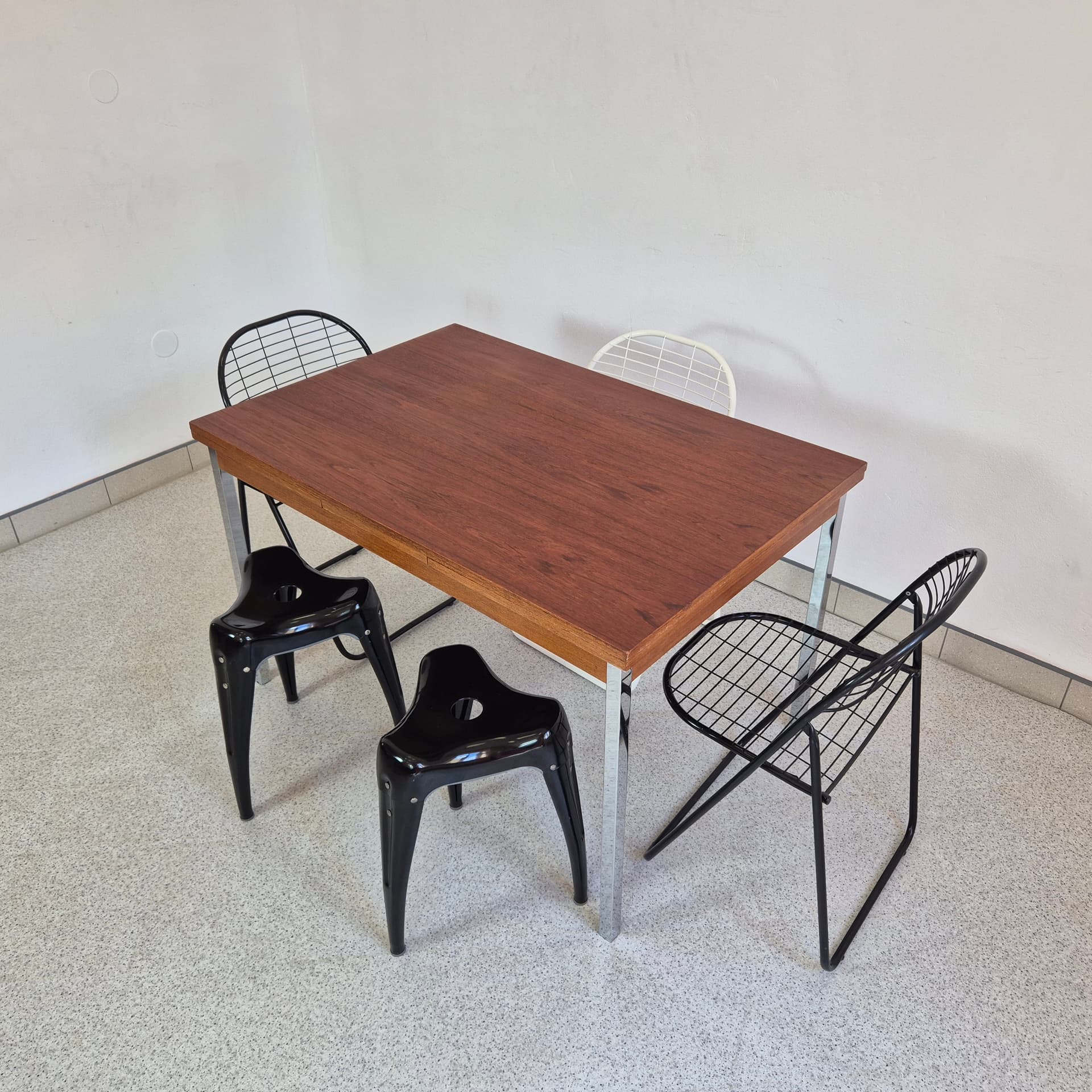 Stół rozkładany, palisander brązowy, chrom, Dania, lata 70. - 352679
