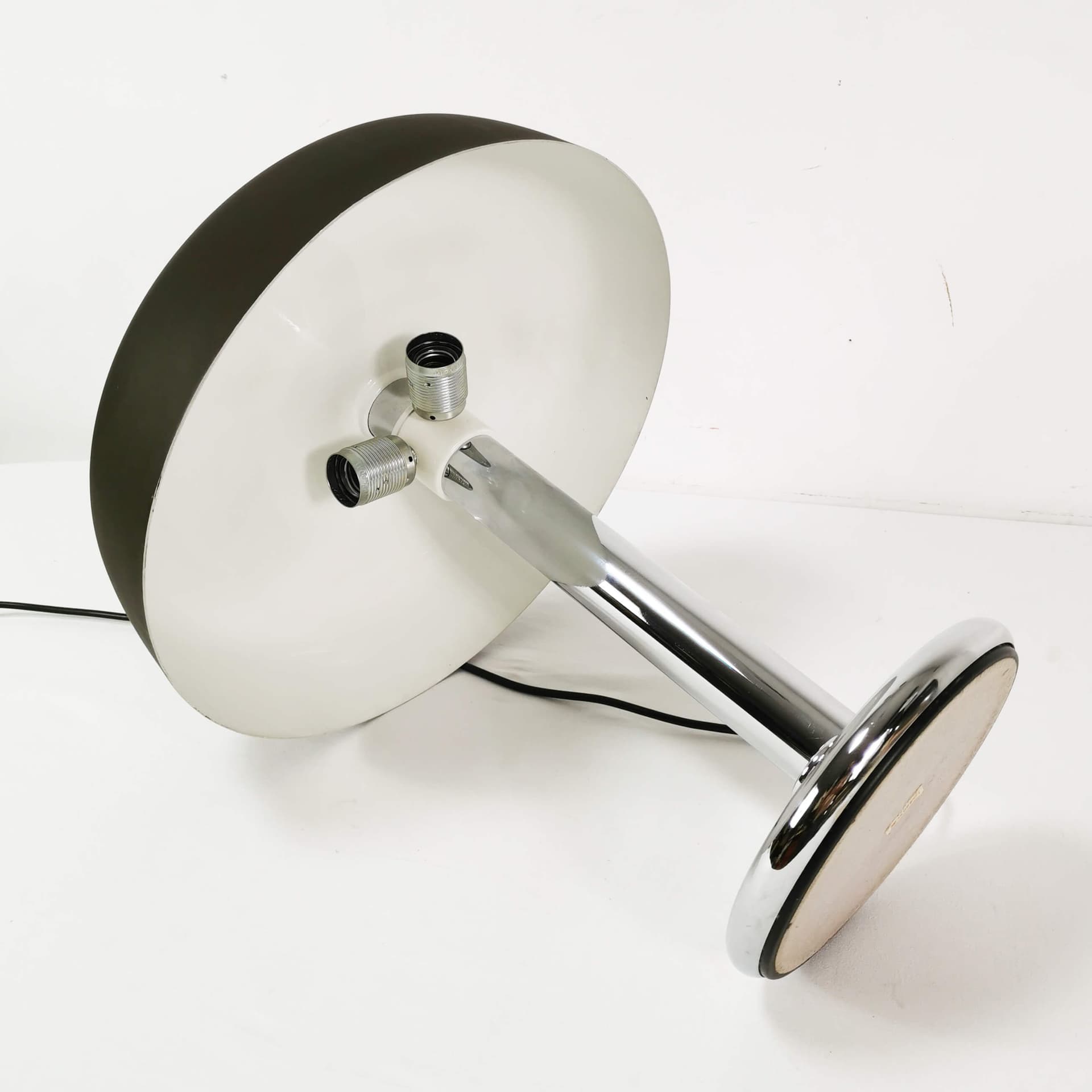 Lampa biurkowa Bauhaus, brązowy, metal chrom, proj. H. G. Pfaender, Hillebrand, Niemcy, lata 60. - 352765