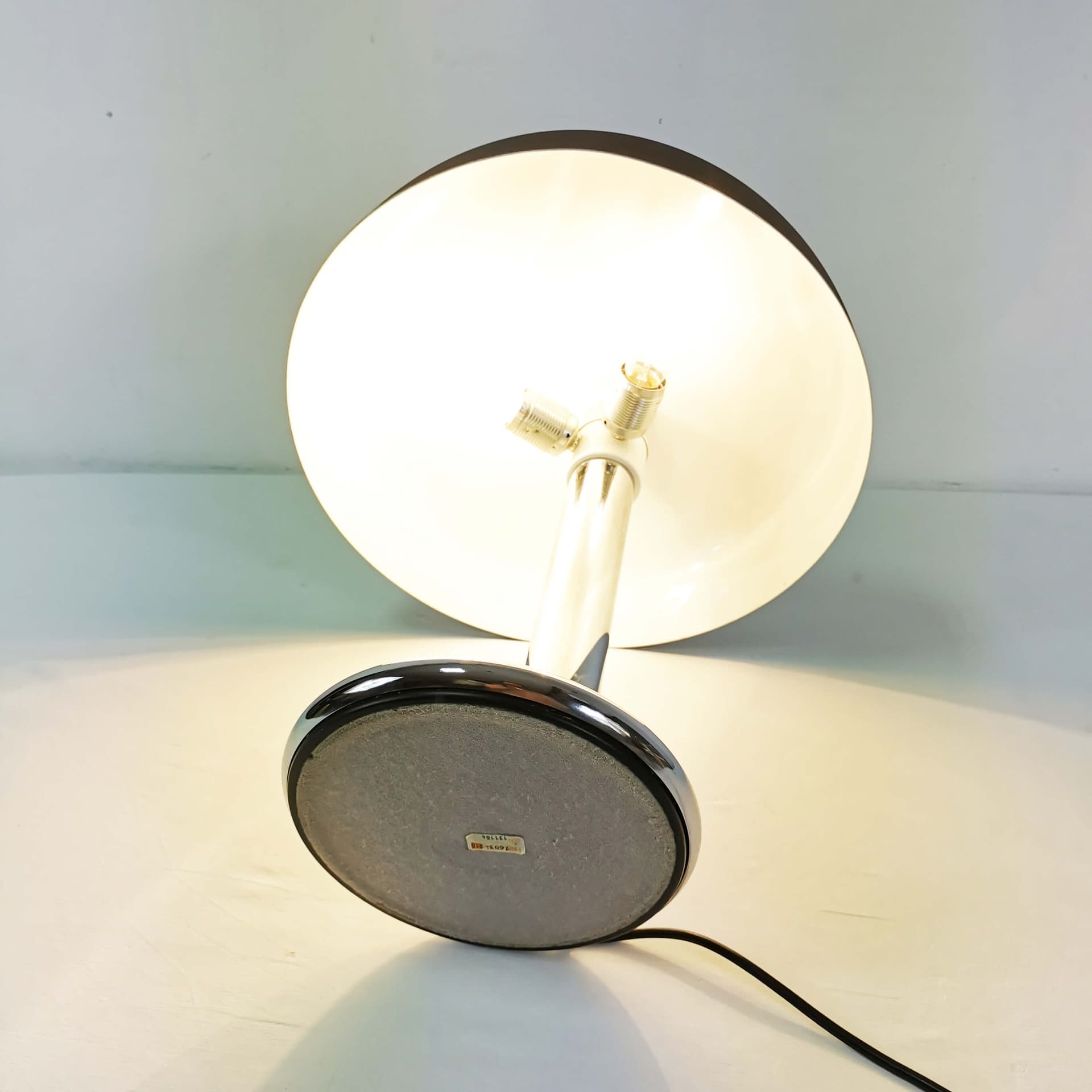 Lampa biurkowa Bauhaus, brązowy, metal chrom, proj. H. G. Pfaender, Hillebrand, Niemcy, lata 60. - 352769