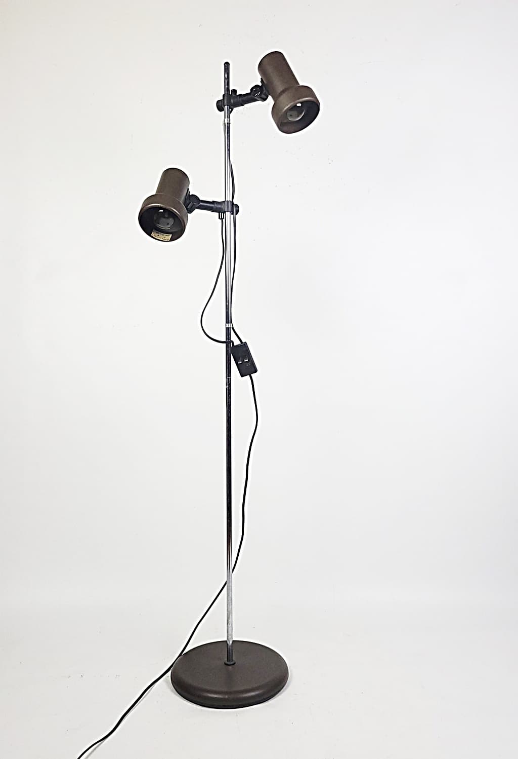 Lampa podłogowa, ciemnobrązowy chrom, metal, lata 70. - 352865