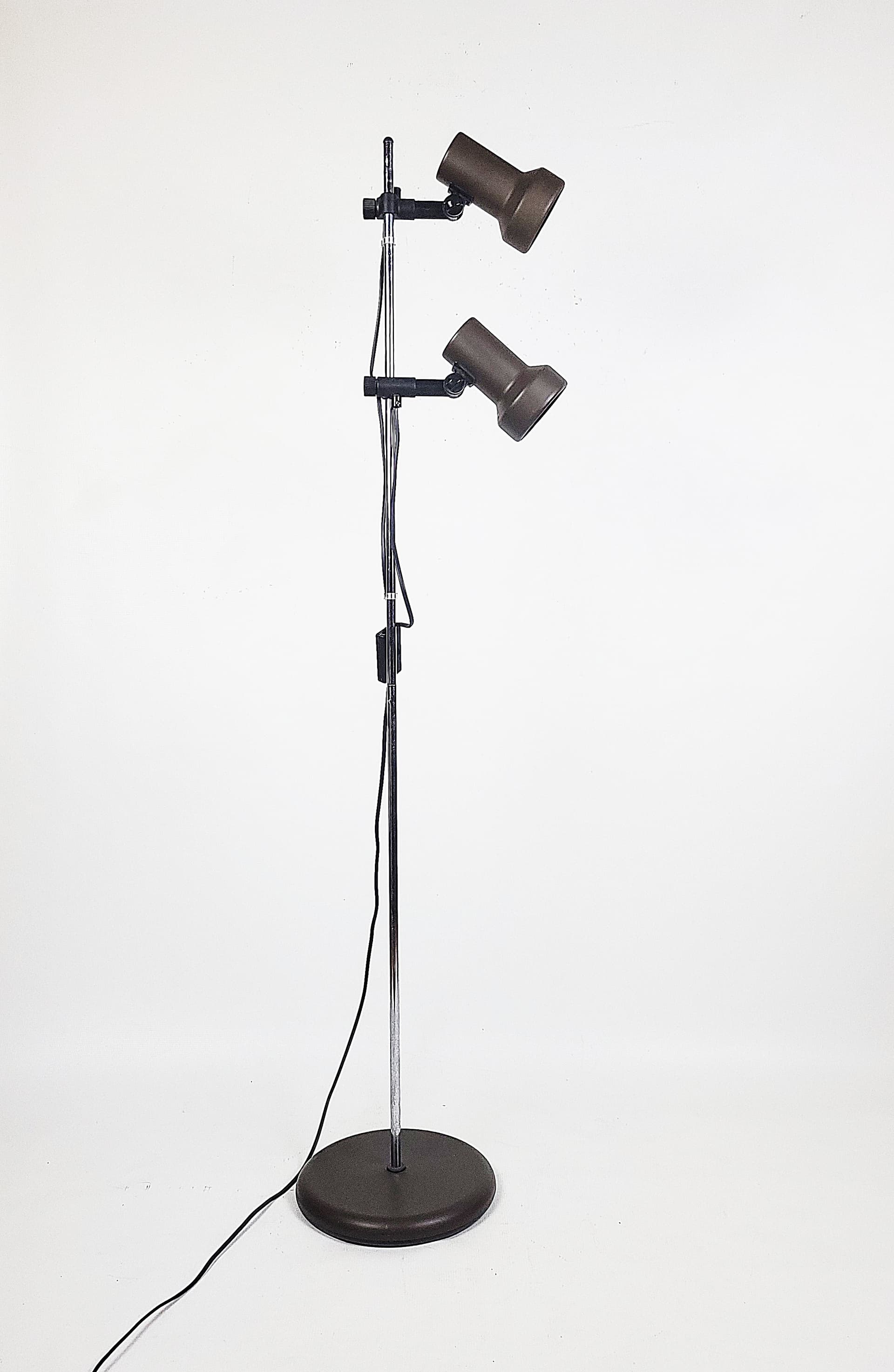 Lampa podłogowa, ciemnobrązowy chrom, metal, lata 70. - 352871