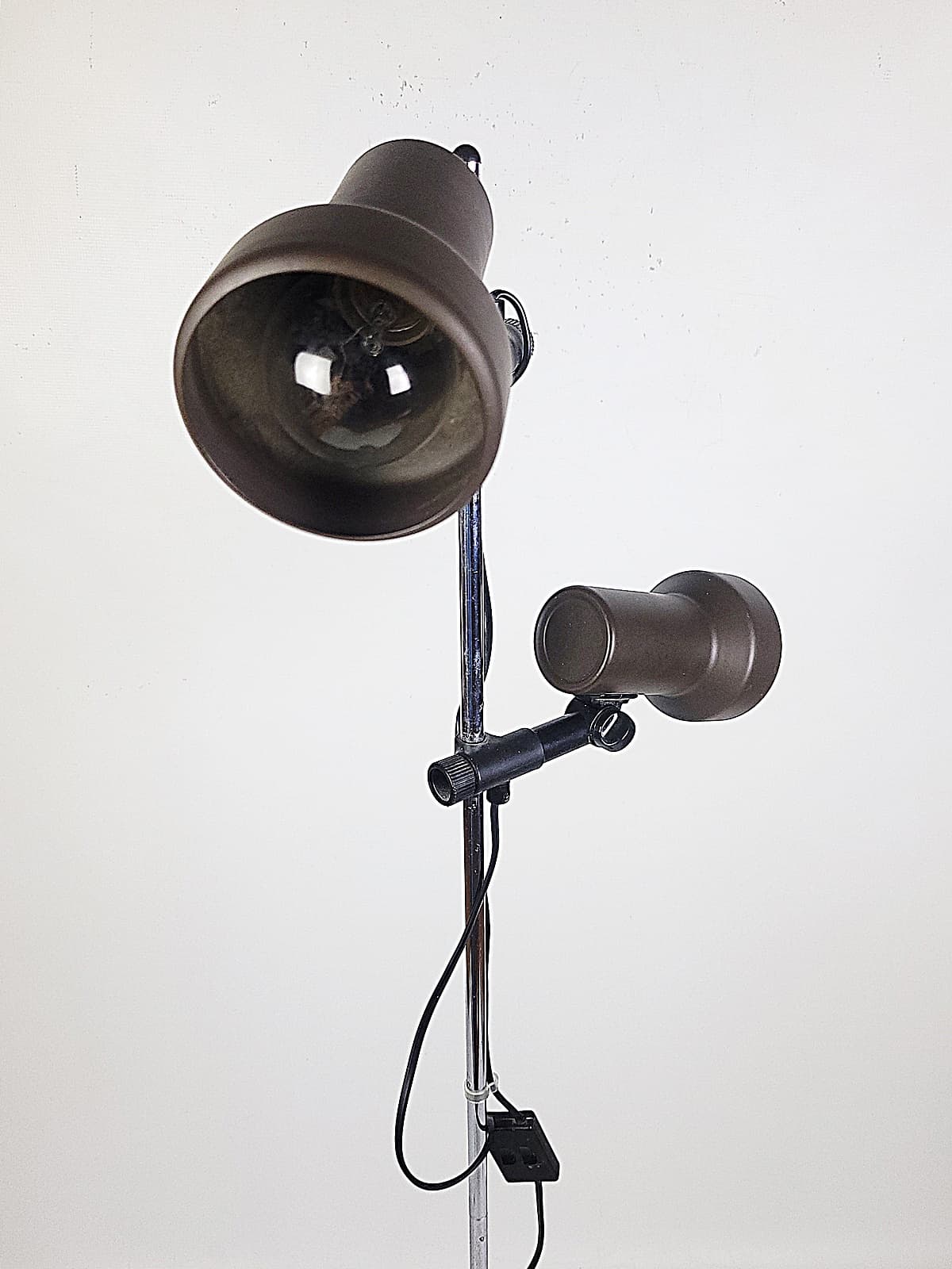 Lampa podłogowa, ciemnobrązowy chrom, metal, lata 70. - 352867