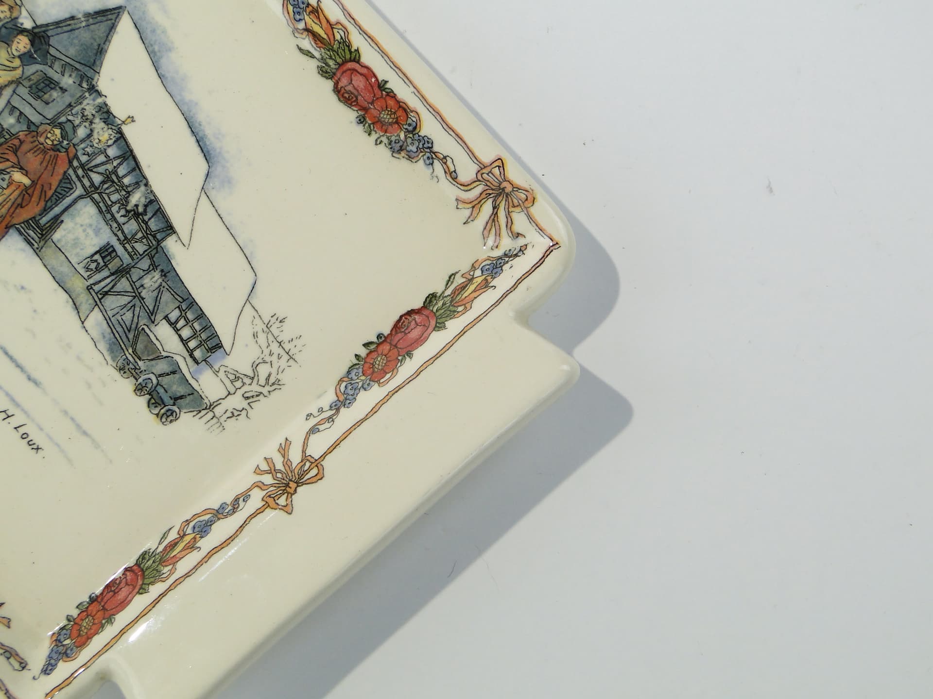 Tray Obernai, multicolour ceramics, by H. Loux, Sarreguemines, France, early 20th c. - 352932