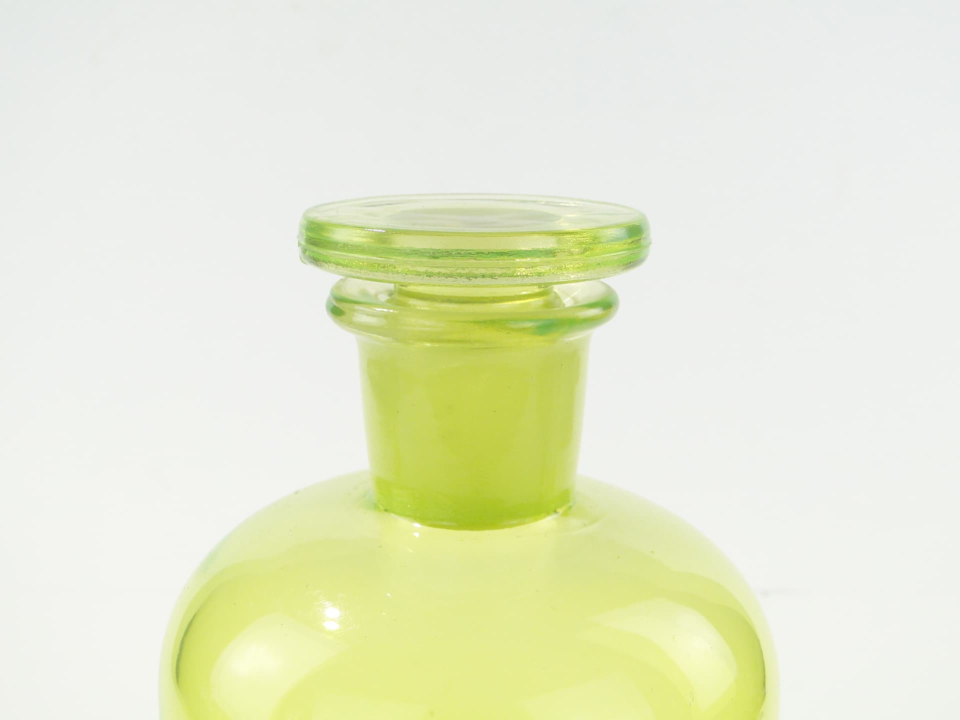 Apothecary Bottle, uranium glass yellow-green, Czechoslovakia, 1920s. - 352942