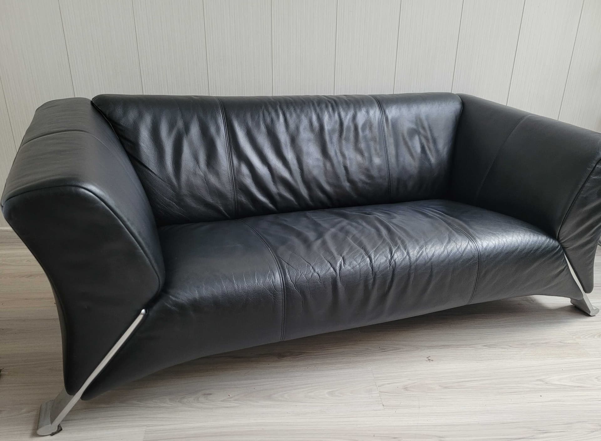 Sofa NR 322, black leather, silver metal, Rolf Benz, Germany, 1980s. - 353092