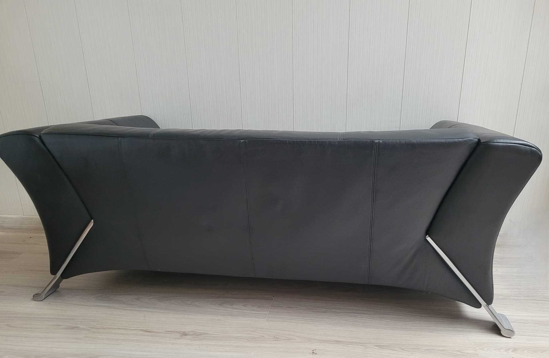 Sofa Rolf Benz 322, black leather, grey metal, Germany, 1980s. - 353108