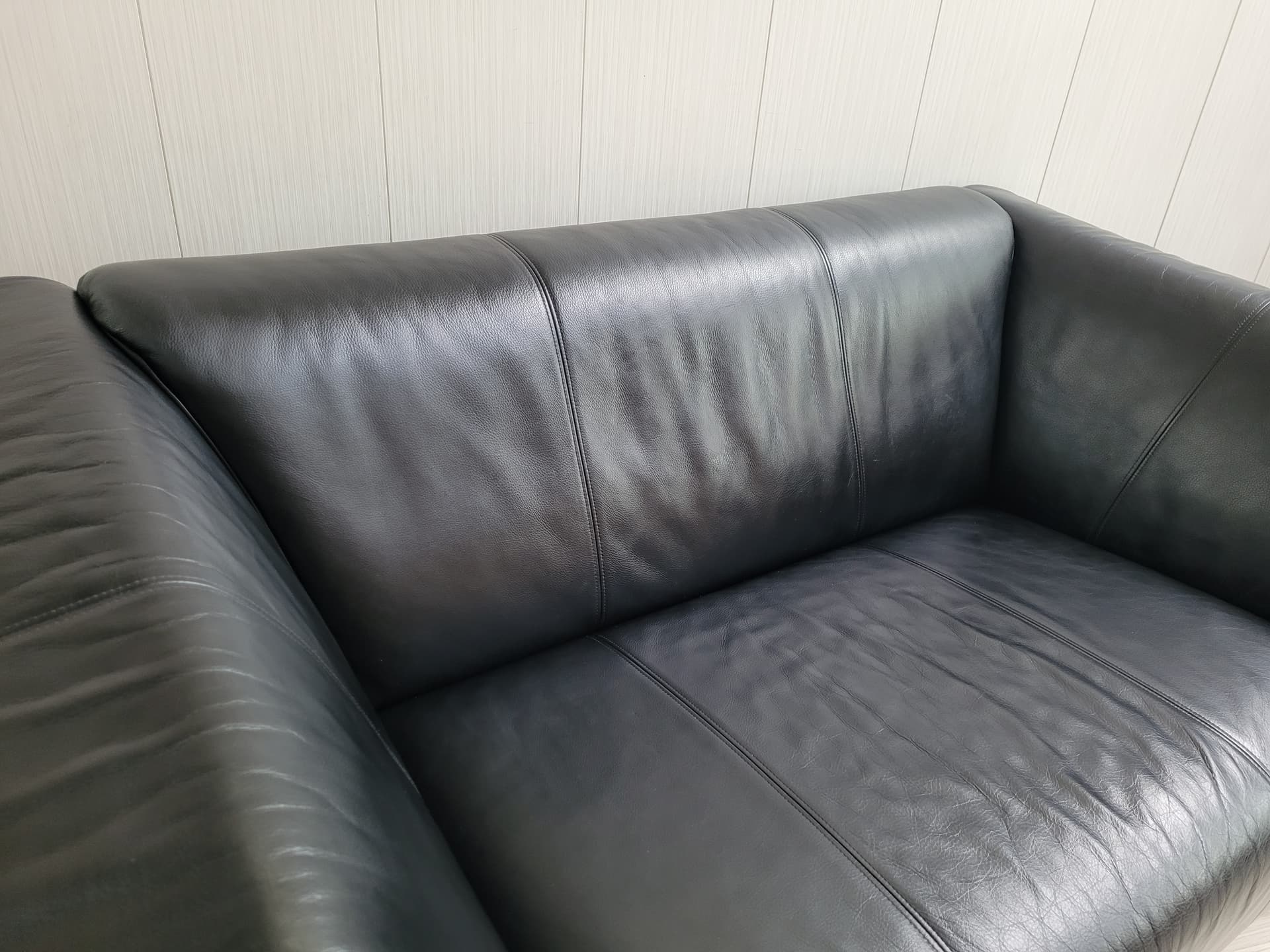 Sofa Rolf Benz 322, black leather, grey metal, Germany, 1980s. - 353106