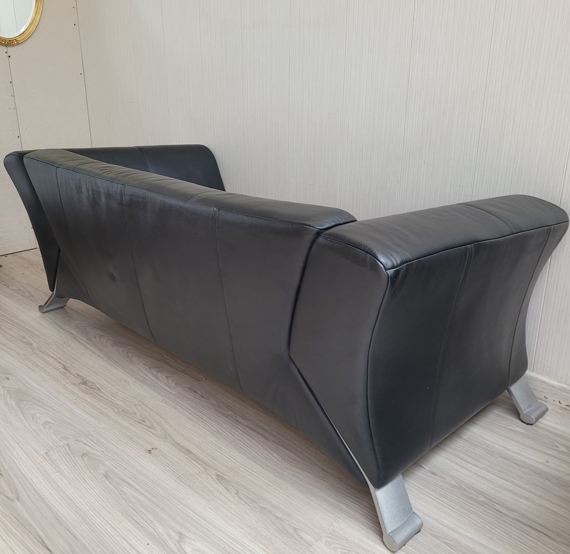 Sofa Rolf Benz 322, black leather, grey metal, Germany, 1980s. - 353110