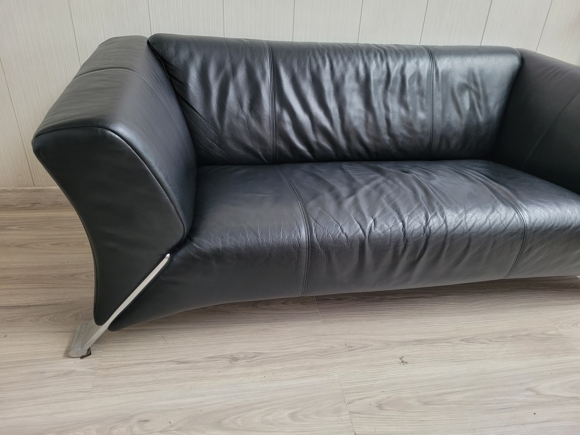 Sofa Rolf Benz 322, black leather, grey metal, Germany, 1980s. - 353109