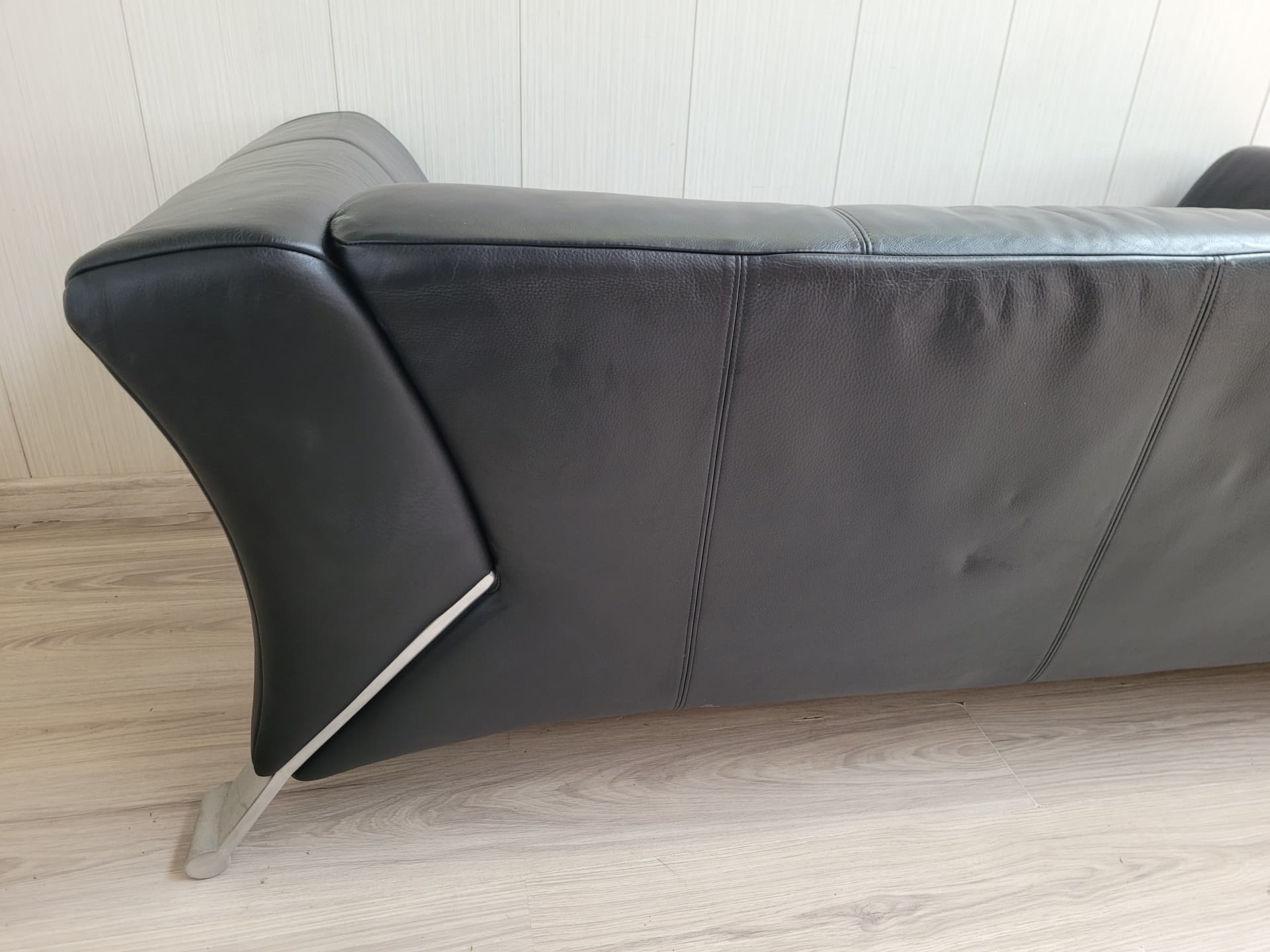 Sofa Rolf Benz 322, black leather, grey metal, Germany, 1980s. - 353111