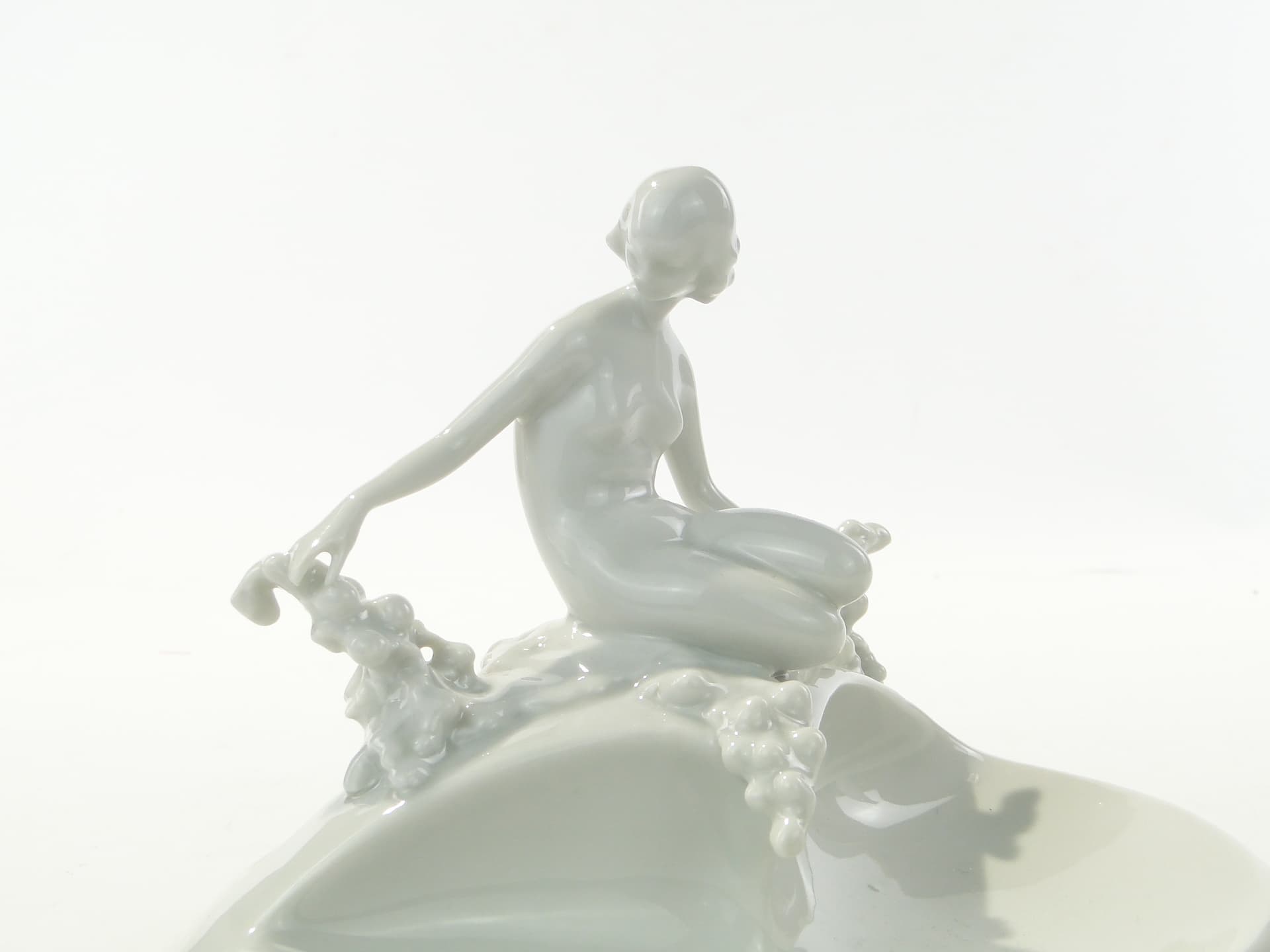Przybornik gabinetowy Wiosna, biały, porcelana, proj. F. Kalfas, Ćmielów, Polska, lata 40. - 353313