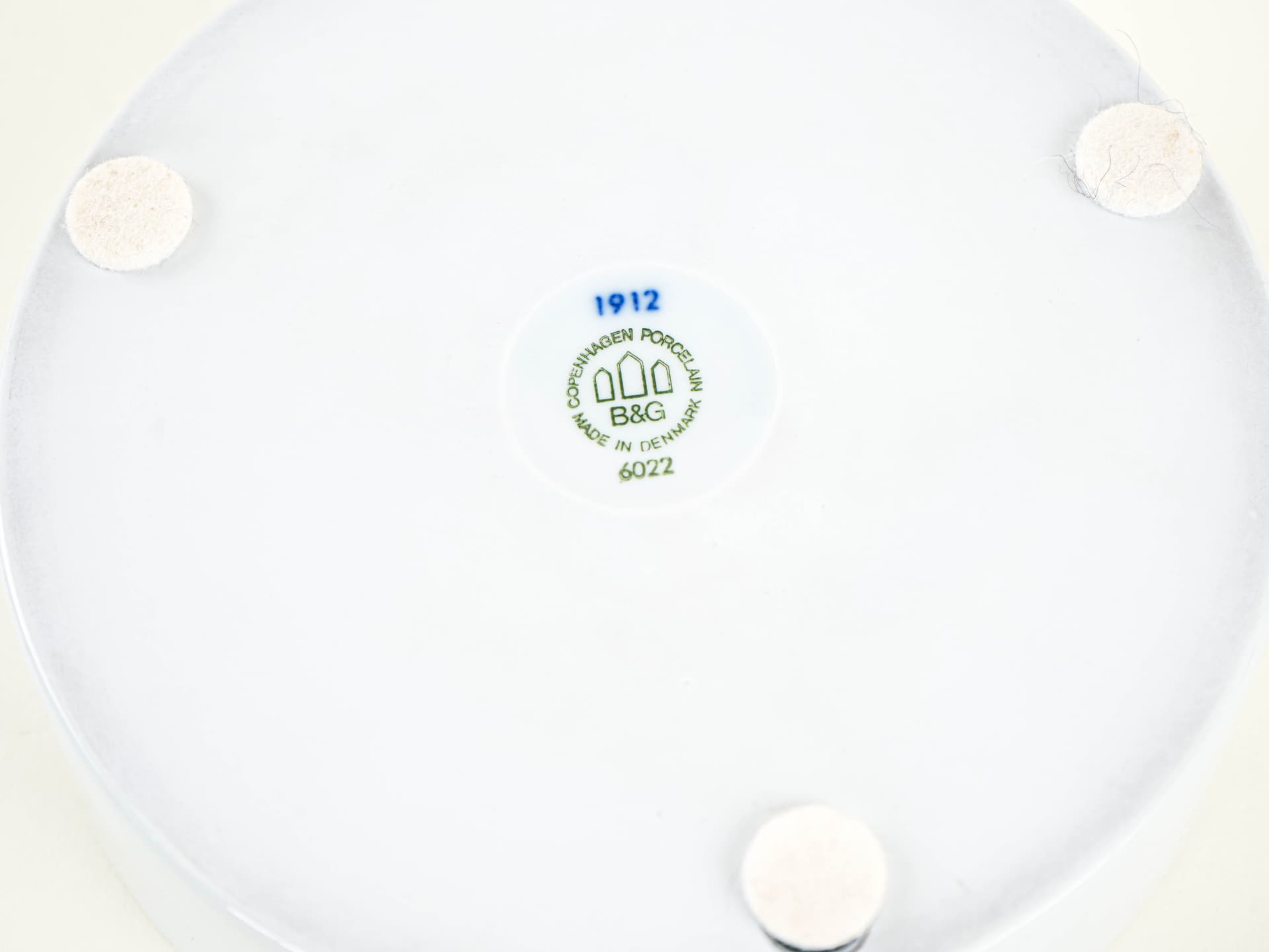 Miseczka 6022, biała porcelana, dekor kobaltowy, Bing & Grøndahl, Dania, lata 70. - 353497