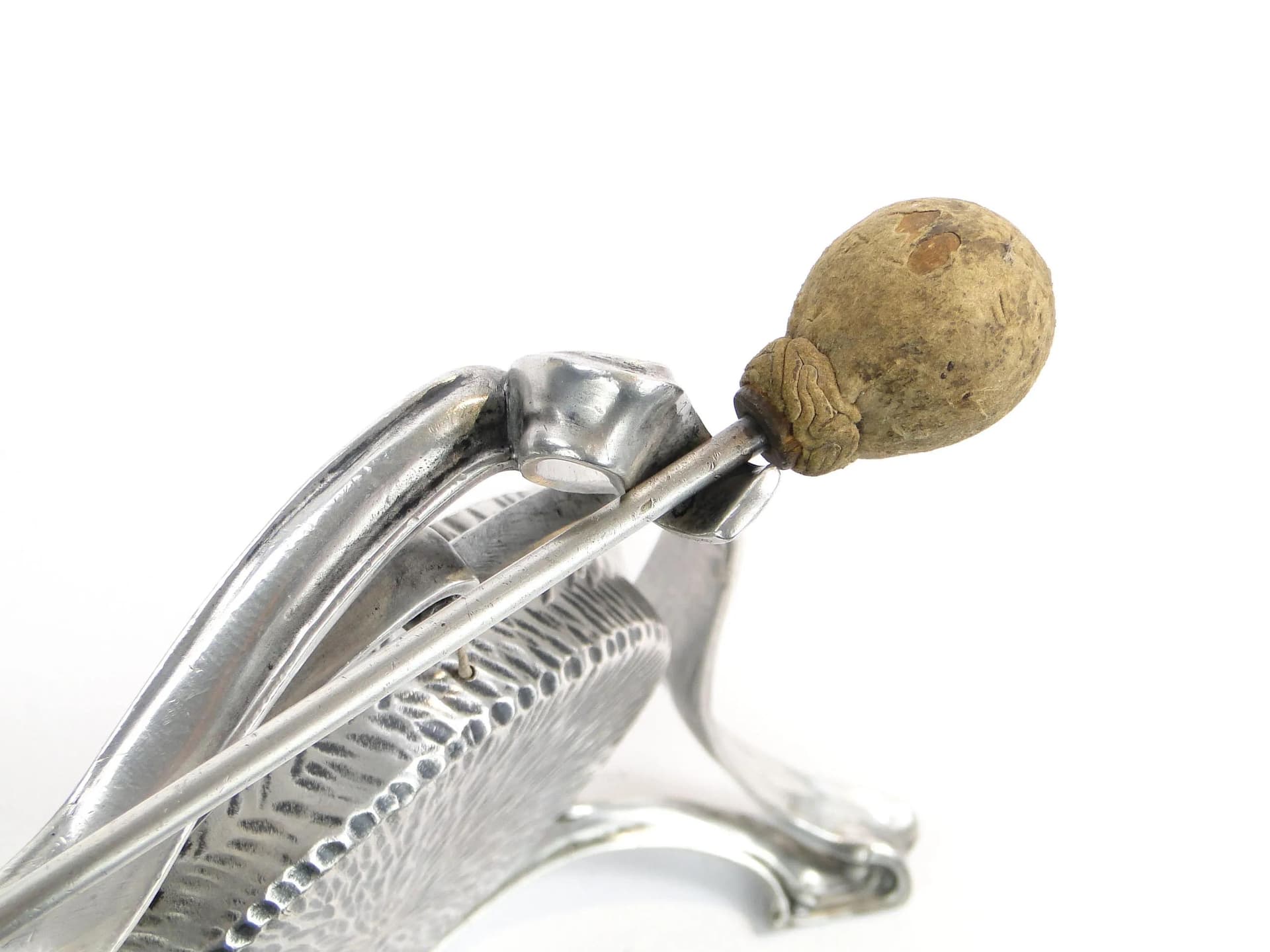 Gong stołowy secesyjny, srebrny, mosiądz, Krupp Berndorf, Niemcy, początek XX w. - 26276