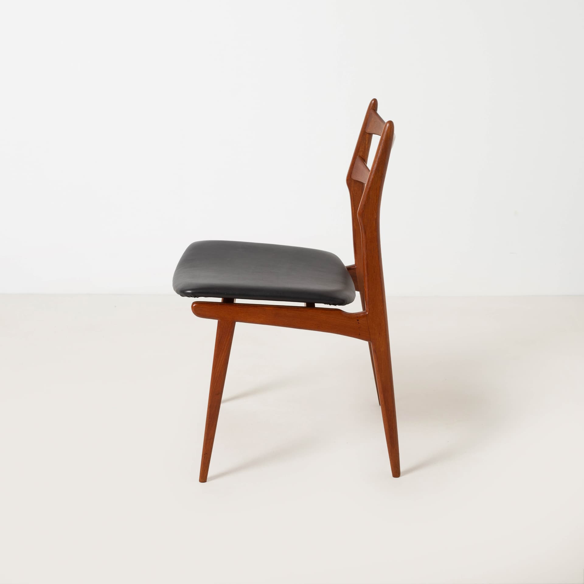 Set of six Bumerang dining chairs, teak, brown leather, Germany, 1960s. - 353798