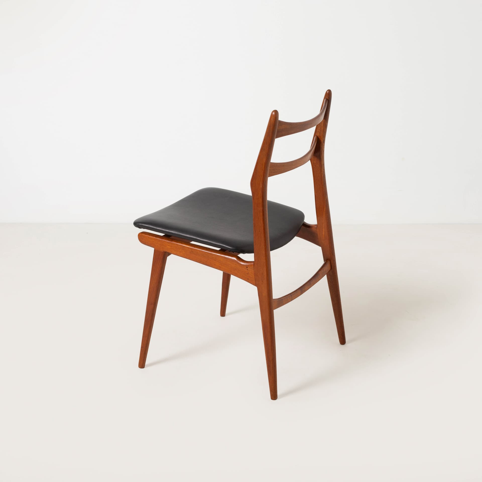 Set of six Bumerang dining chairs, teak, brown leather, Germany, 1960s. - 353799