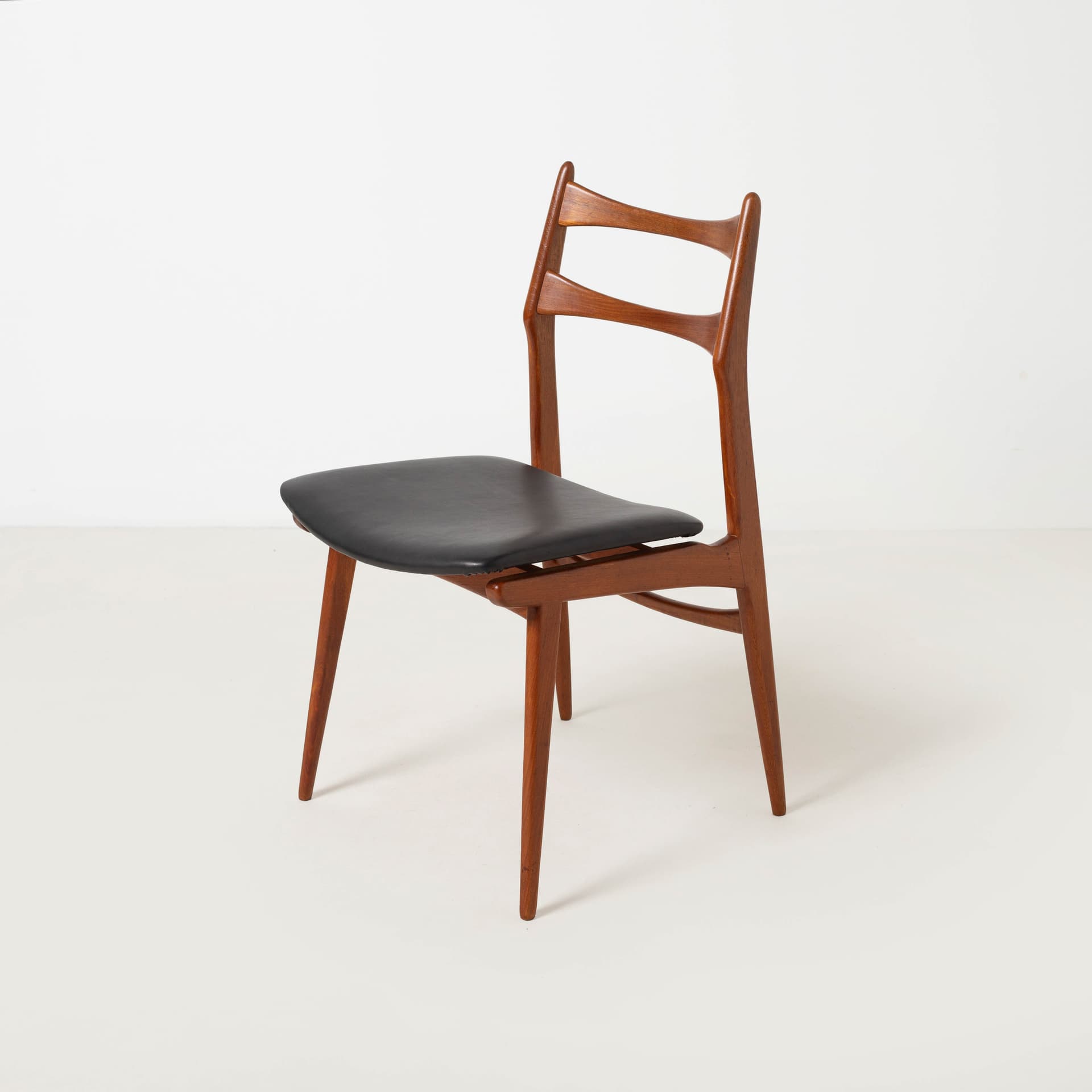 Set of six Bumerang dining chairs, teak, brown leather, Germany, 1960s. - 353795