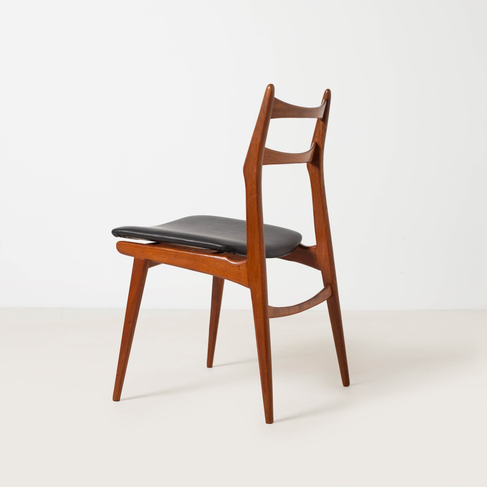 Set of six Bumerang dining chairs, teak, brown leather, Germany, 1960s. - 353800