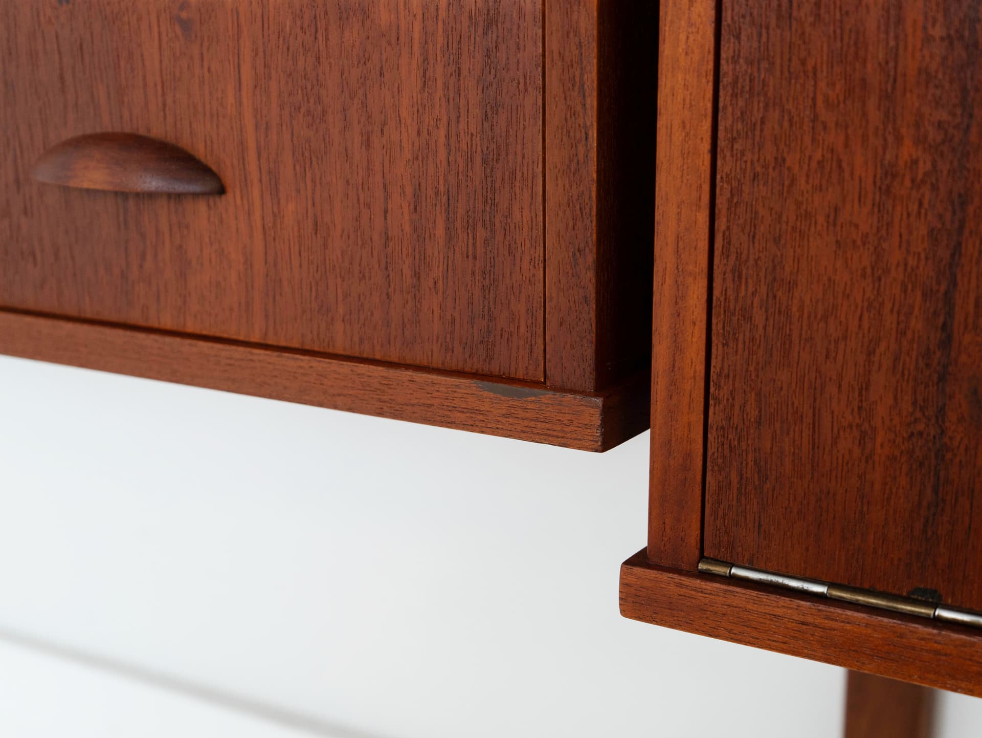Regał systemowy, teak brązowy, metal czarny, Dania, lata 60. - 353830
