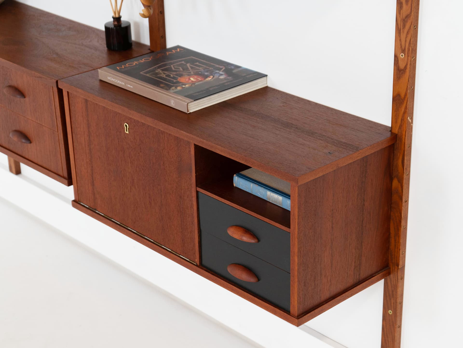 Regał systemowy, teak brązowy, metal czarny, Dania, lata 60. - 353823