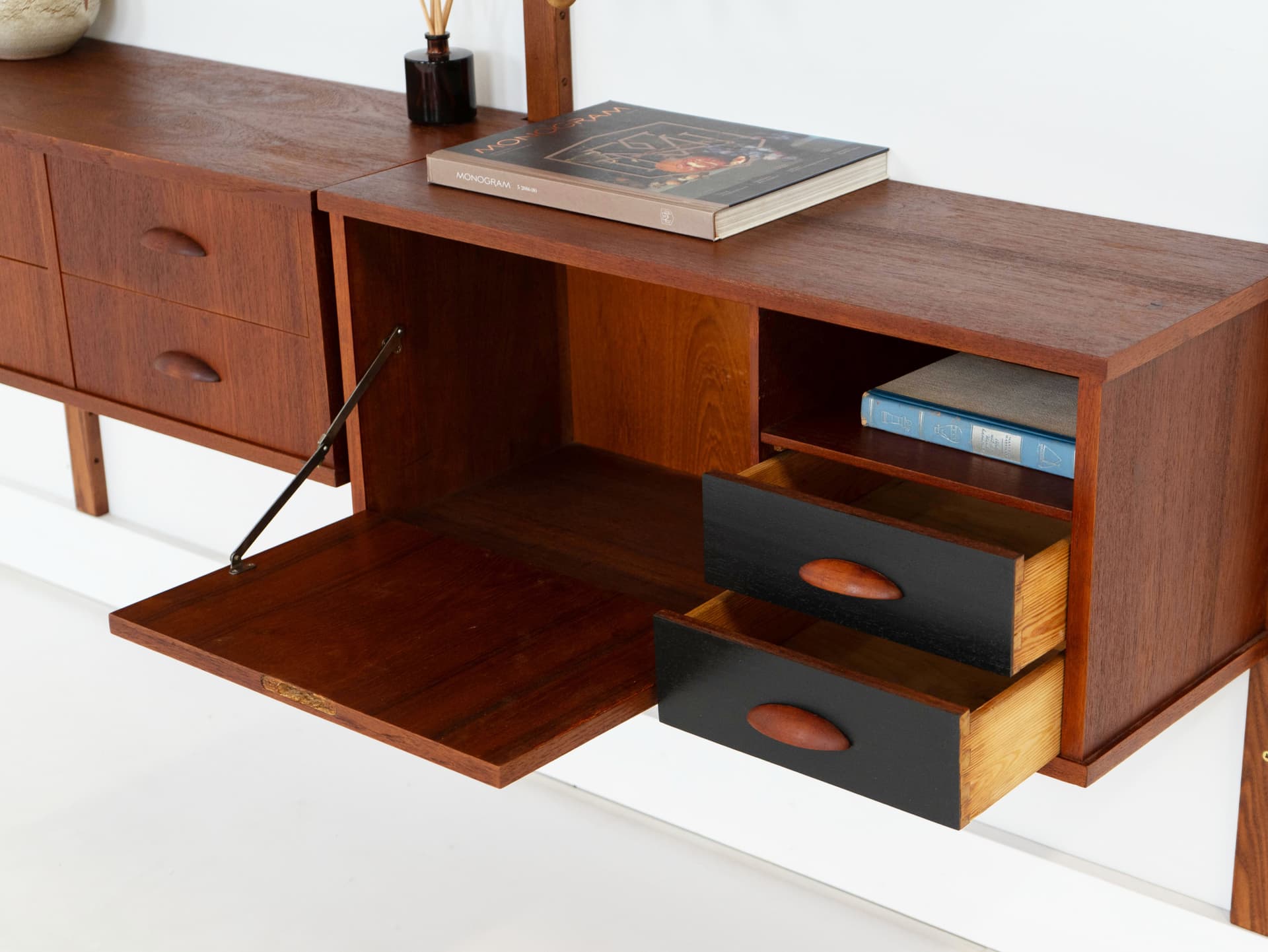 Regał systemowy, teak brązowy, metal czarny, Dania, lata 60. - 353824