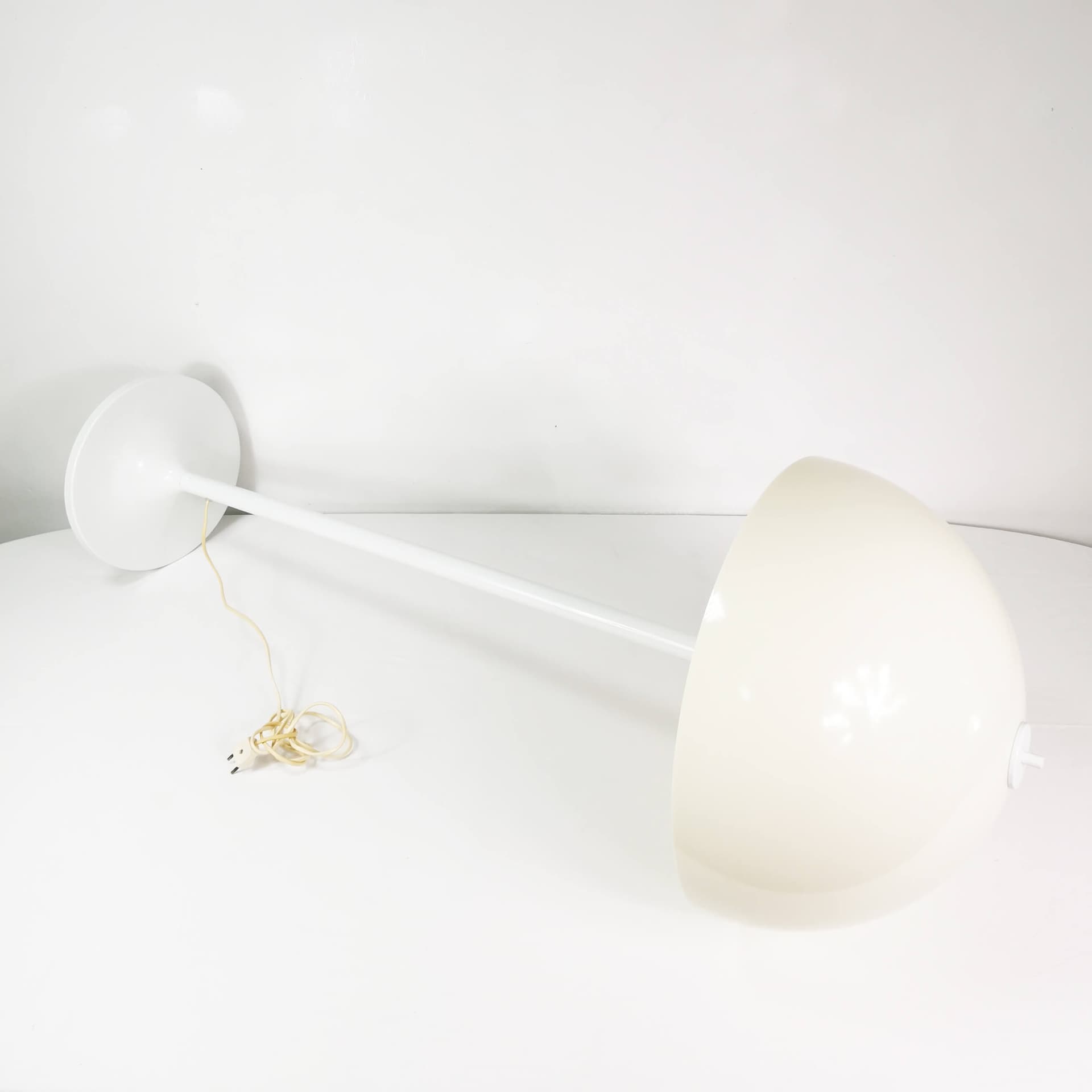 Floor lamp Space Age, white metal, white plastic, by K. Christensen, Denmark, 1970s. - 354250