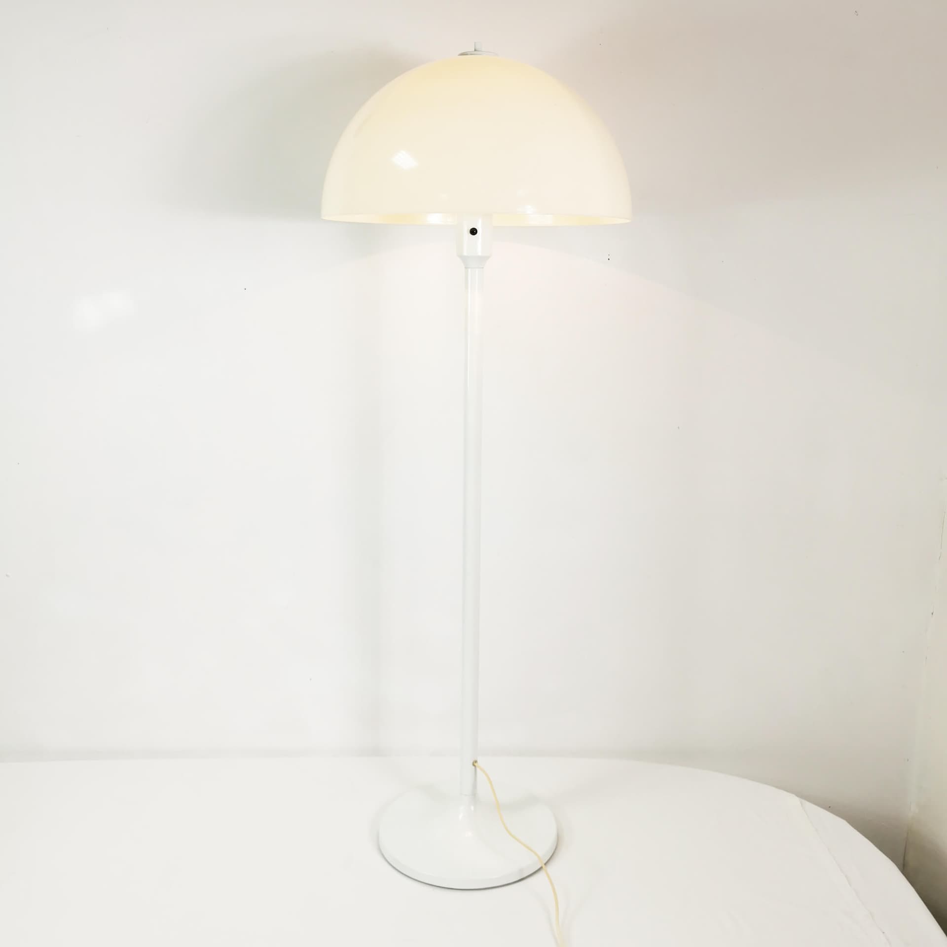 Floor lamp Space Age, white metal, white plastic, by K. Christensen, Denmark, 1970s. - 354256
