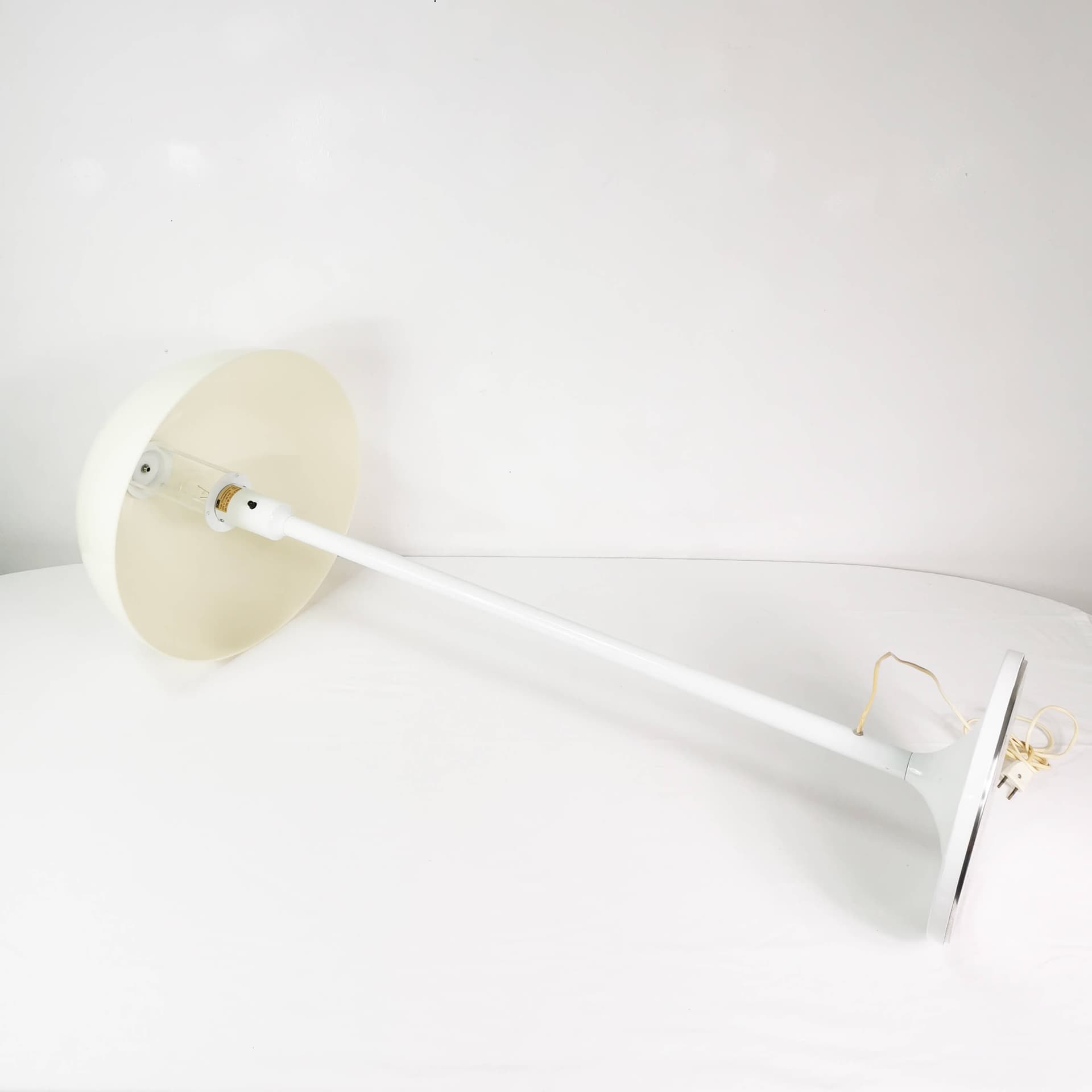 Floor lamp Space Age, white metal, white plastic, by K. Christensen, Denmark, 1970s. - 354248