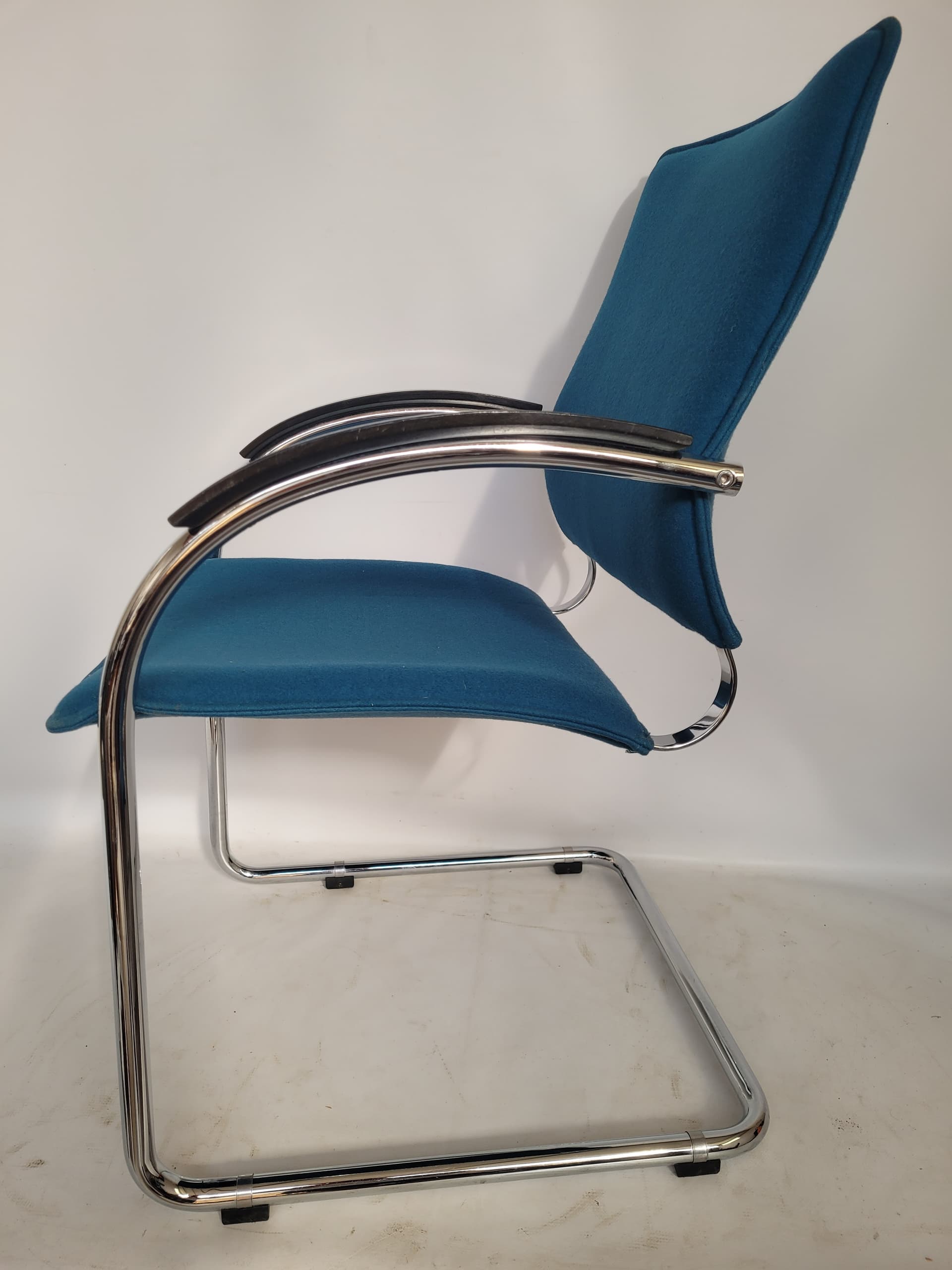 Krzesło Bauhaus, niebieski, chrom, drewno, Thonet, lata 70. - 354573