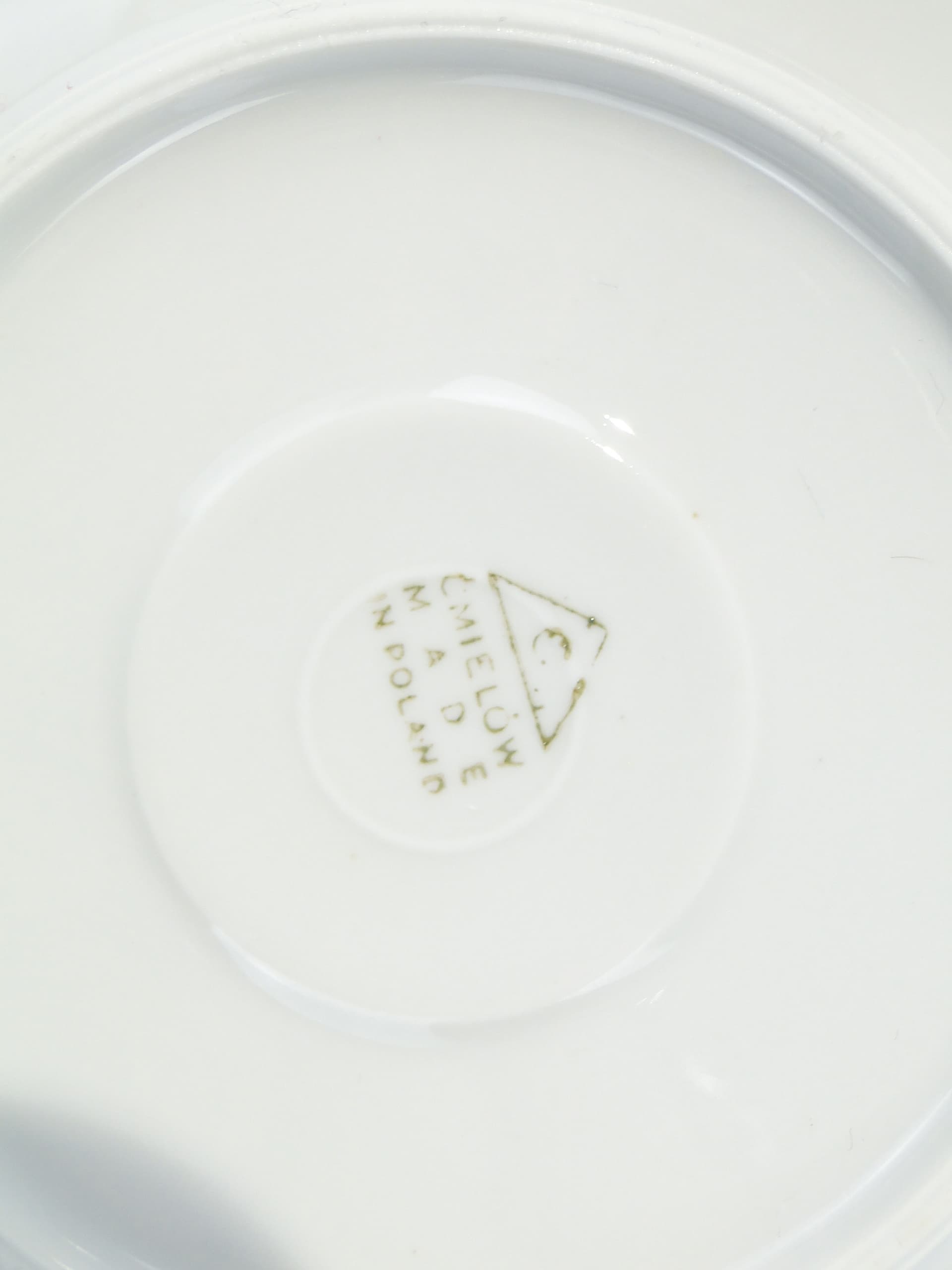 Coffee cup Feston, white red porcelain, gold, by W. Potacki, Ćmielów, Poland, 1950s - 354666