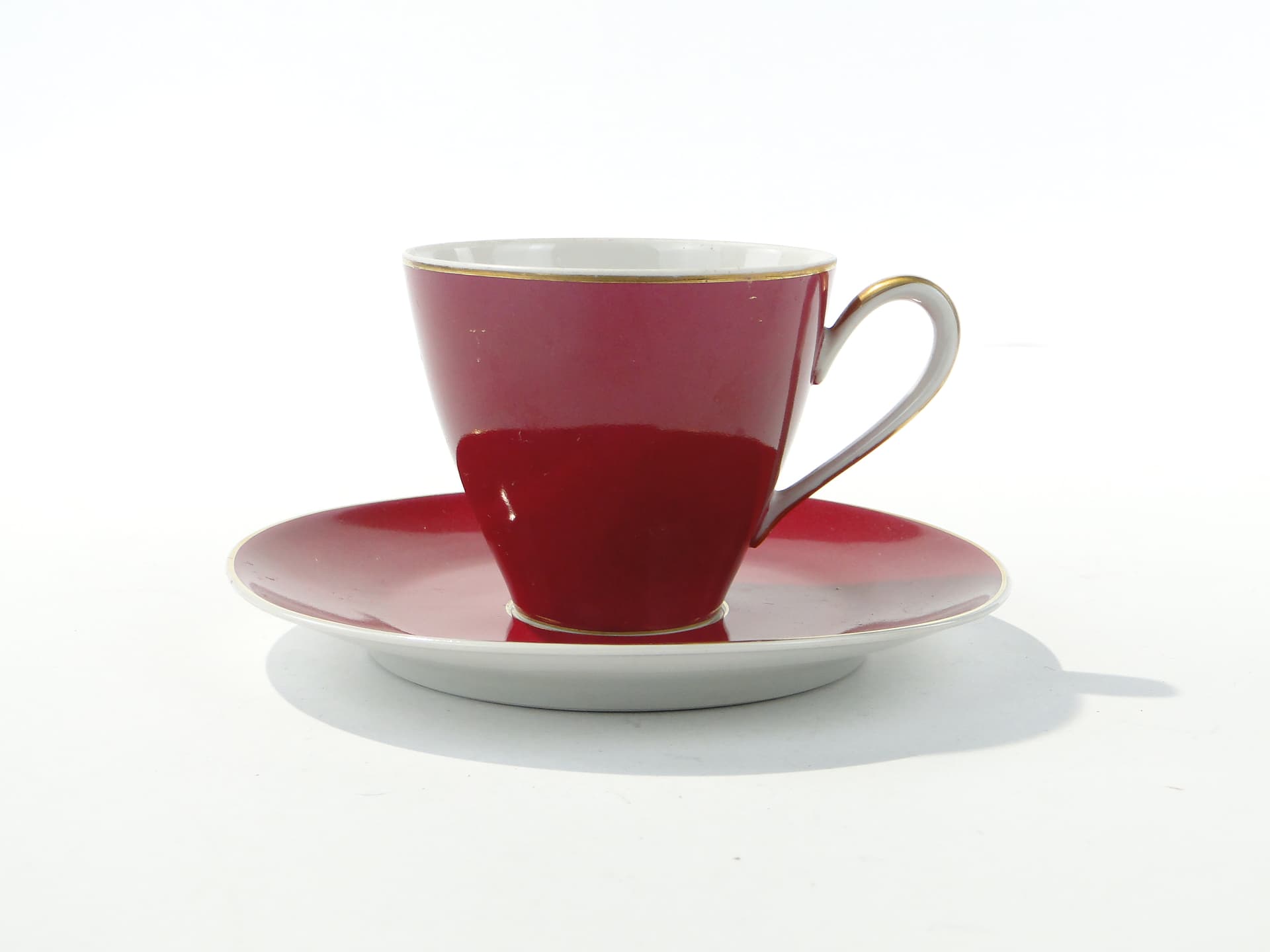 Coffee cup Feston, white red porcelain, gold, by W. Potacki, Ćmielów, Poland, 1950s - 354661