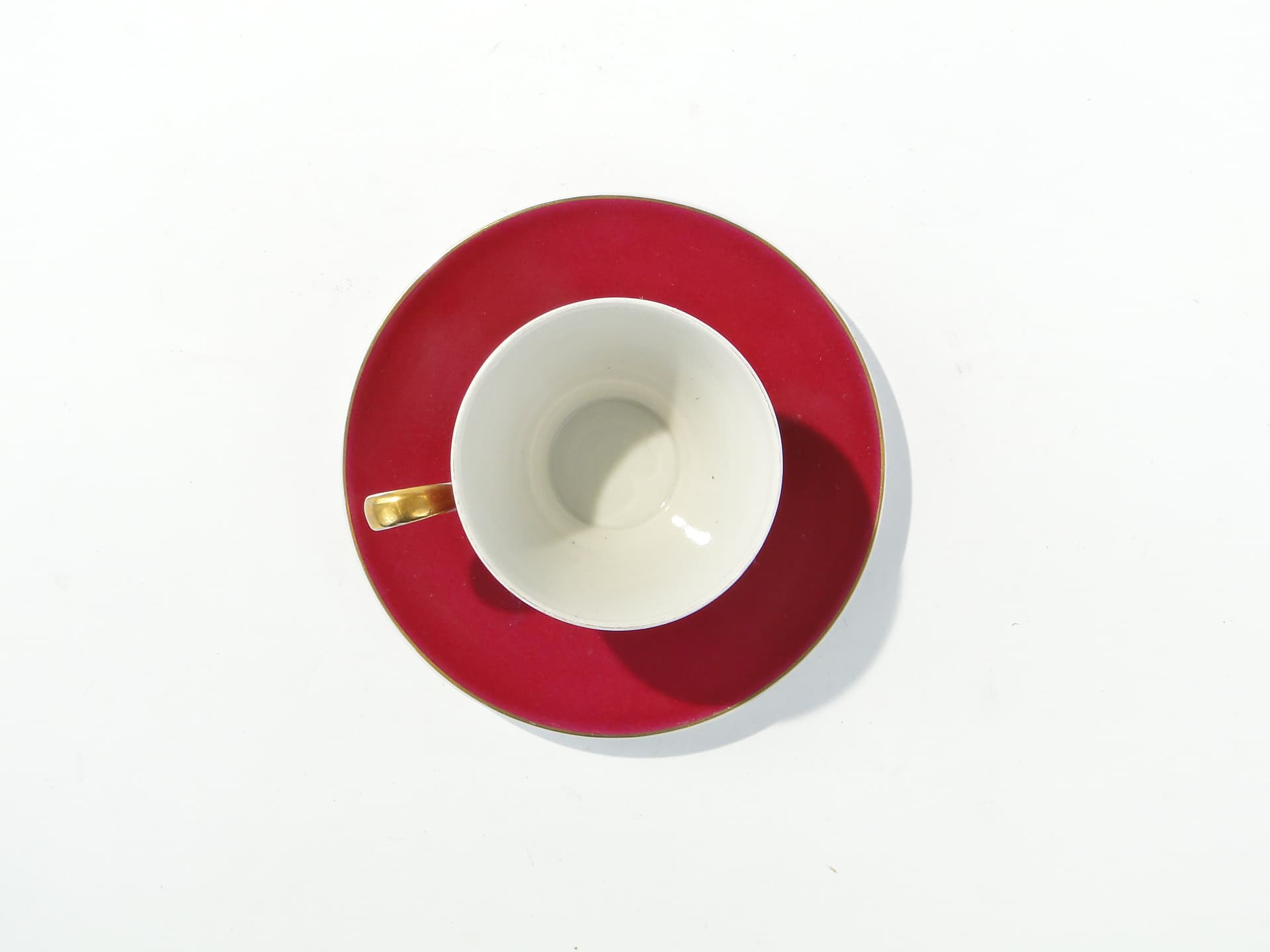 Coffee cup Feston, white red porcelain, gold, by W. Potacki, Ćmielów, Poland, 1950s - 354663