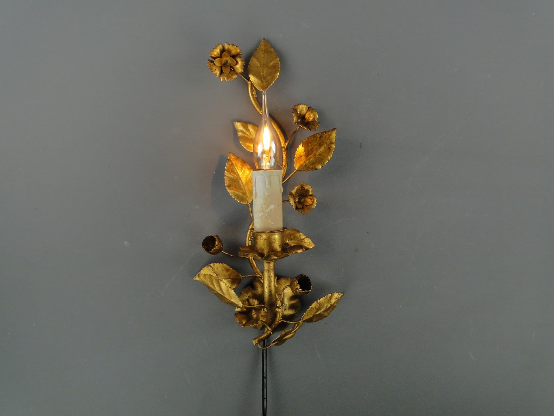 Para kinkietów florystycznych, złoty, metal, Włochy, lata 50. - 354829