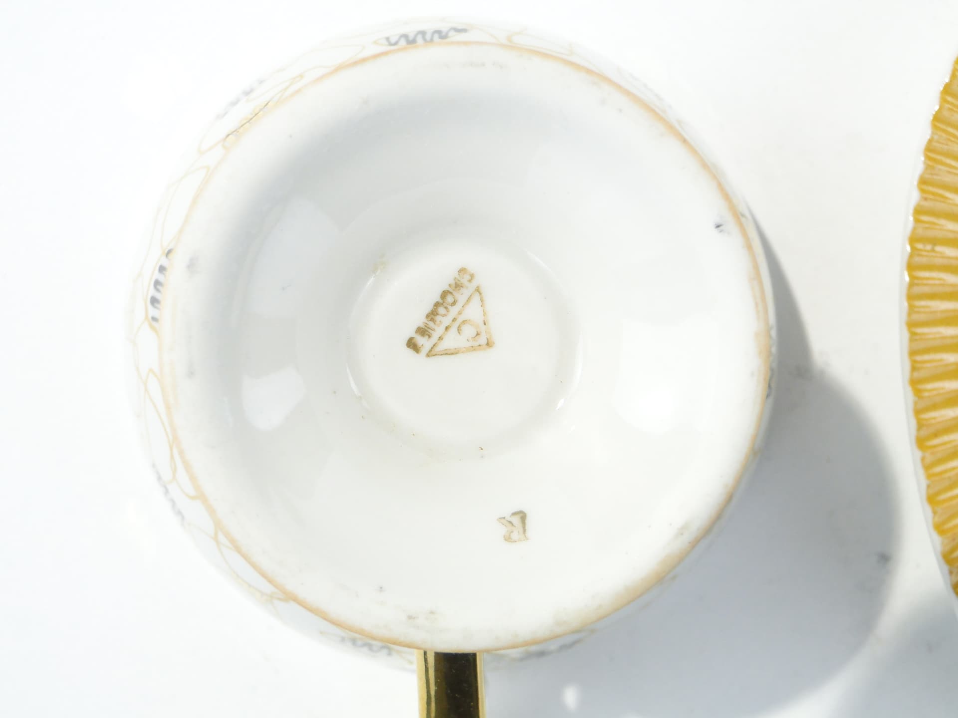 Filiżanka Regina, New Look, biała porcelana, złocenia, Ćmielów, Polska, lata 50. - 354846