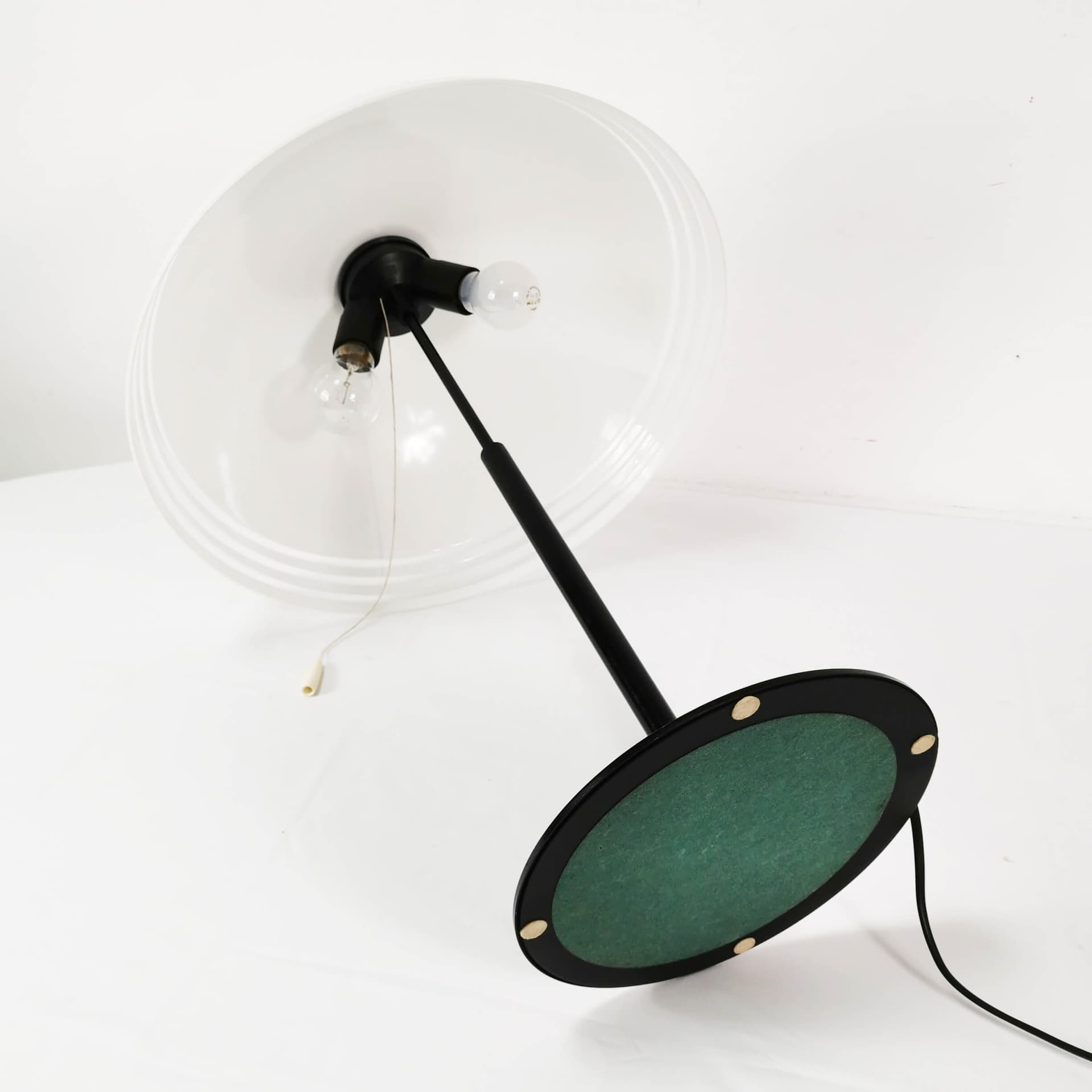 Lampa stołowa, biel czarny, plastik metal, Niemcy, lata 70. - 355021