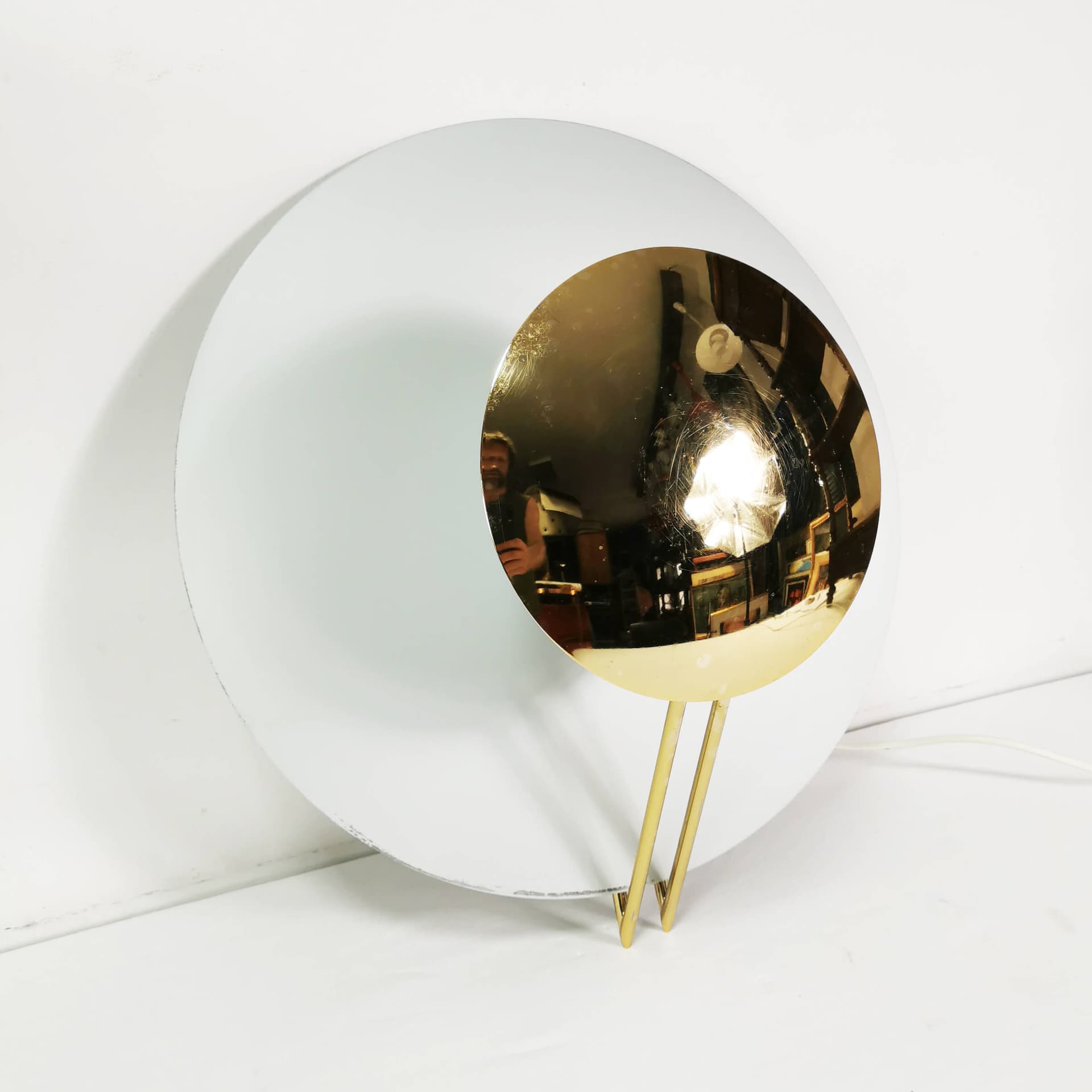 Lampa ścienna Luce, metal biały, chrom srebrny, mosiądz złoty, proj. L. Cezaro, Włochy, lata 80. - 355030
