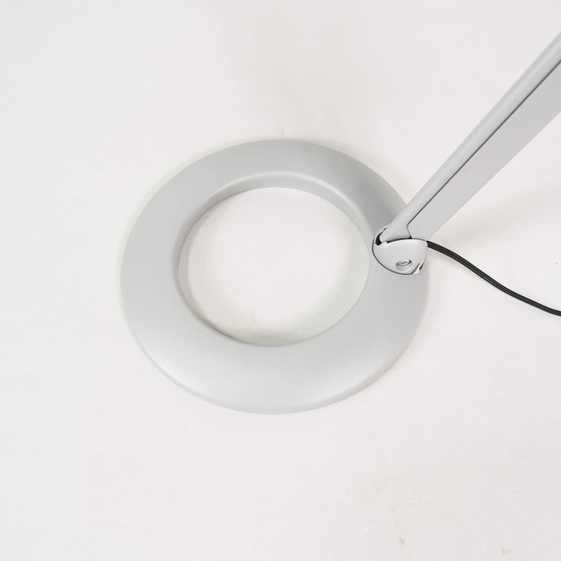 Lampa biurkowa Ovelo, szary metal, proj. S. Copeland, Luxo, Norwegia - 355049
