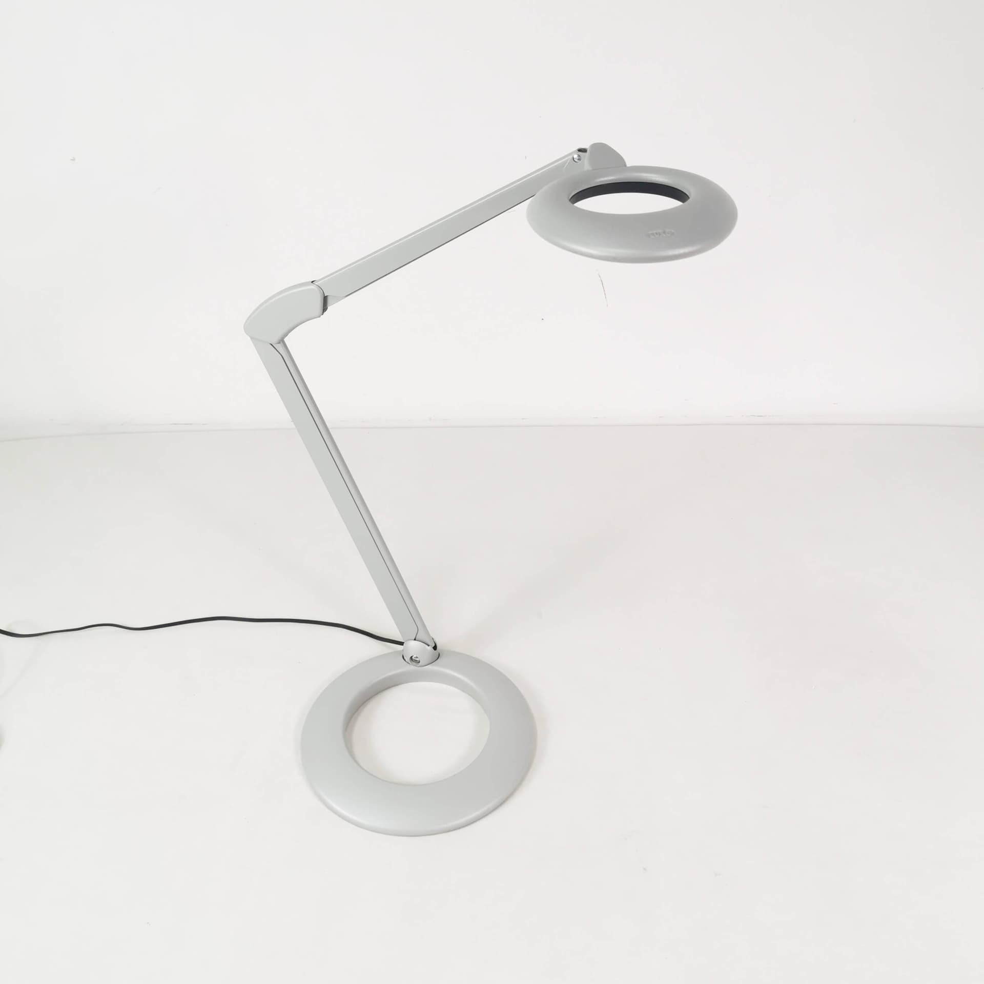 Lampa biurkowa Ovelo, szary metal, proj. S. Copeland, Luxo, Norwegia - 355041