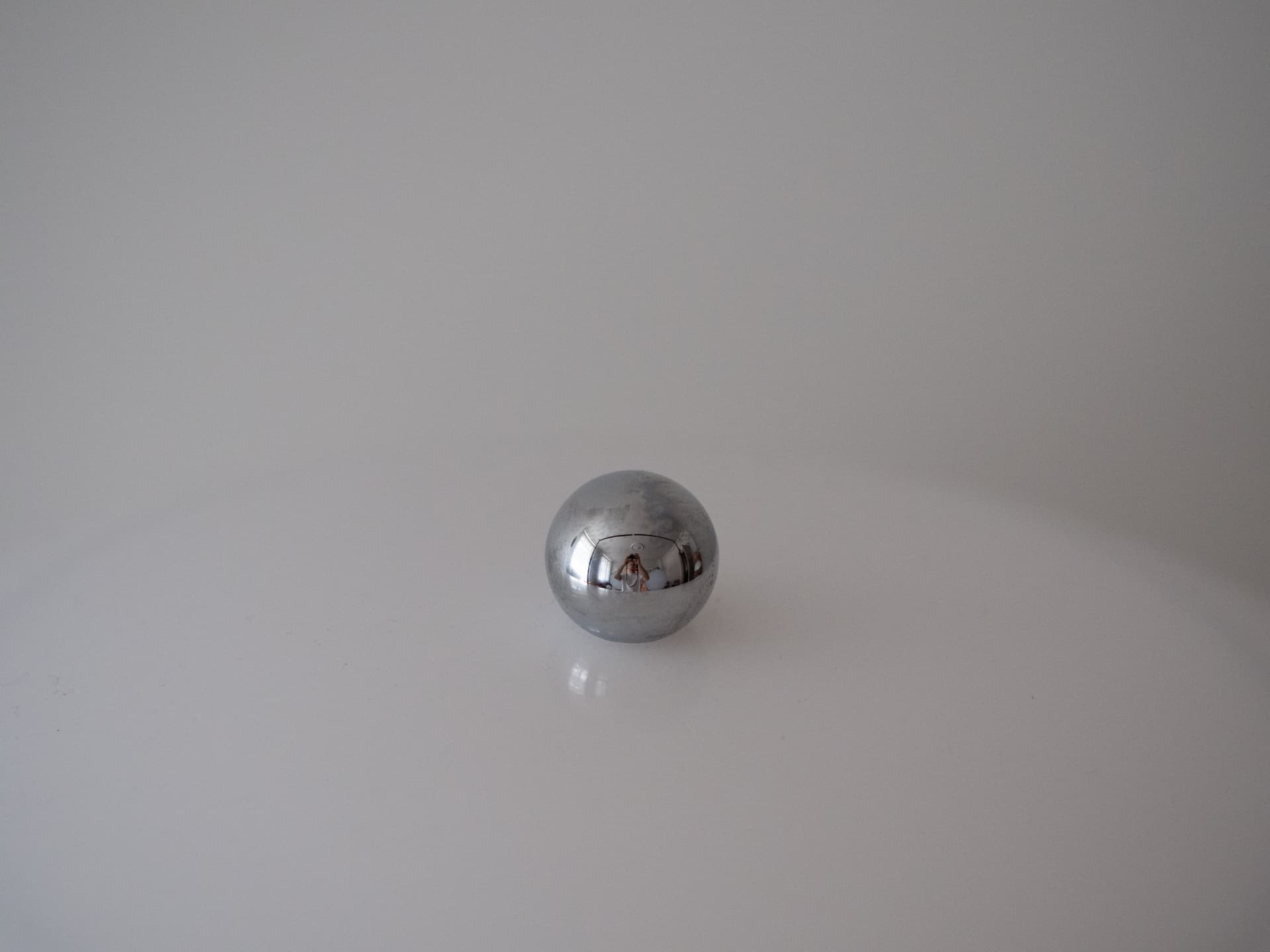 Lampa stołowa Panthella, biały, plastik, metal, proj. V. Panton, Louis Poulsen, Dania, lata 70. - 355177