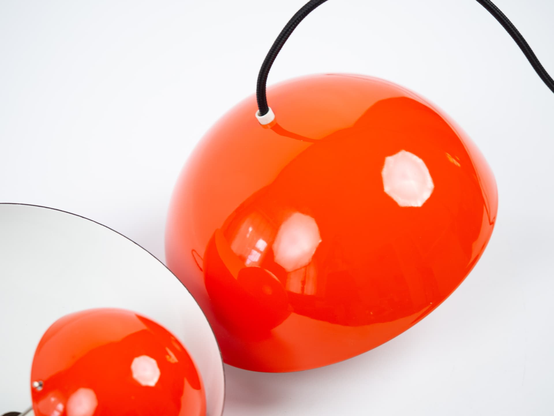 Pair of pendant lamps Flowerpot, red enamel, by V. Panton, Louis Poulsen, Denmark, 1960s. - 355259