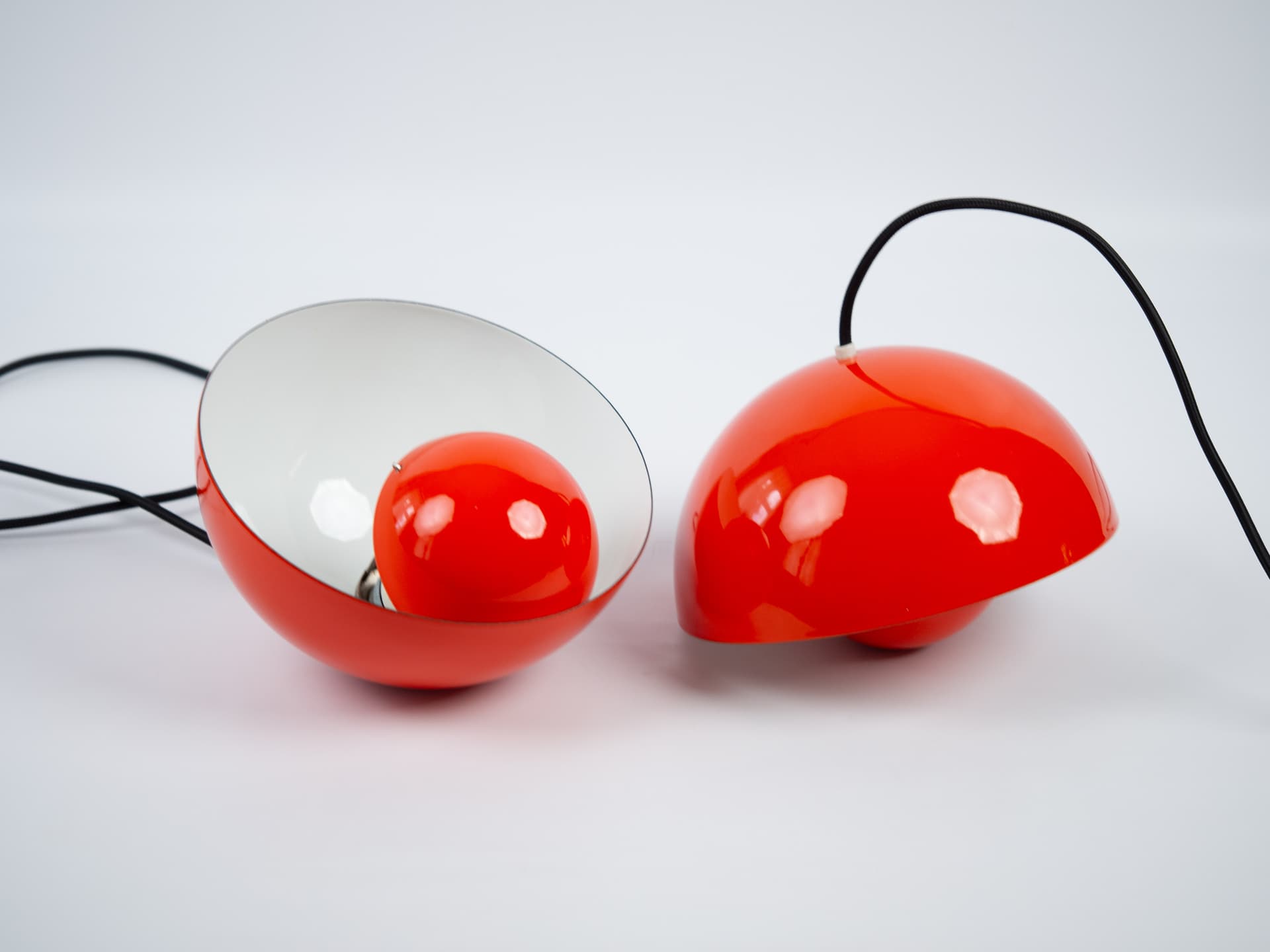 Pair of pendant lamps Flowerpot, red enamel, by V. Panton, Louis Poulsen, Denmark, 1960s. - 355257