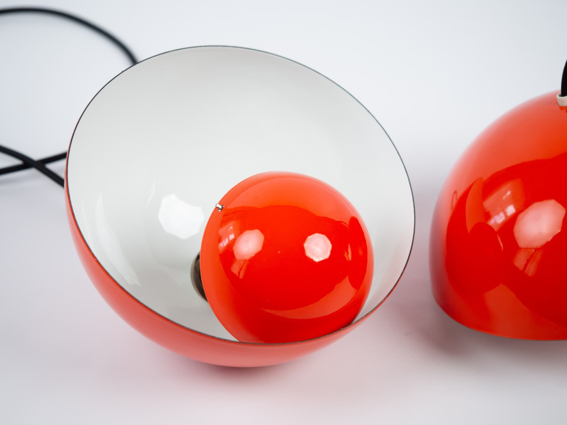Pair of pendant lamps Flowerpot, red enamel, by V. Panton, Louis Poulsen, Denmark, 1960s. - 355258
