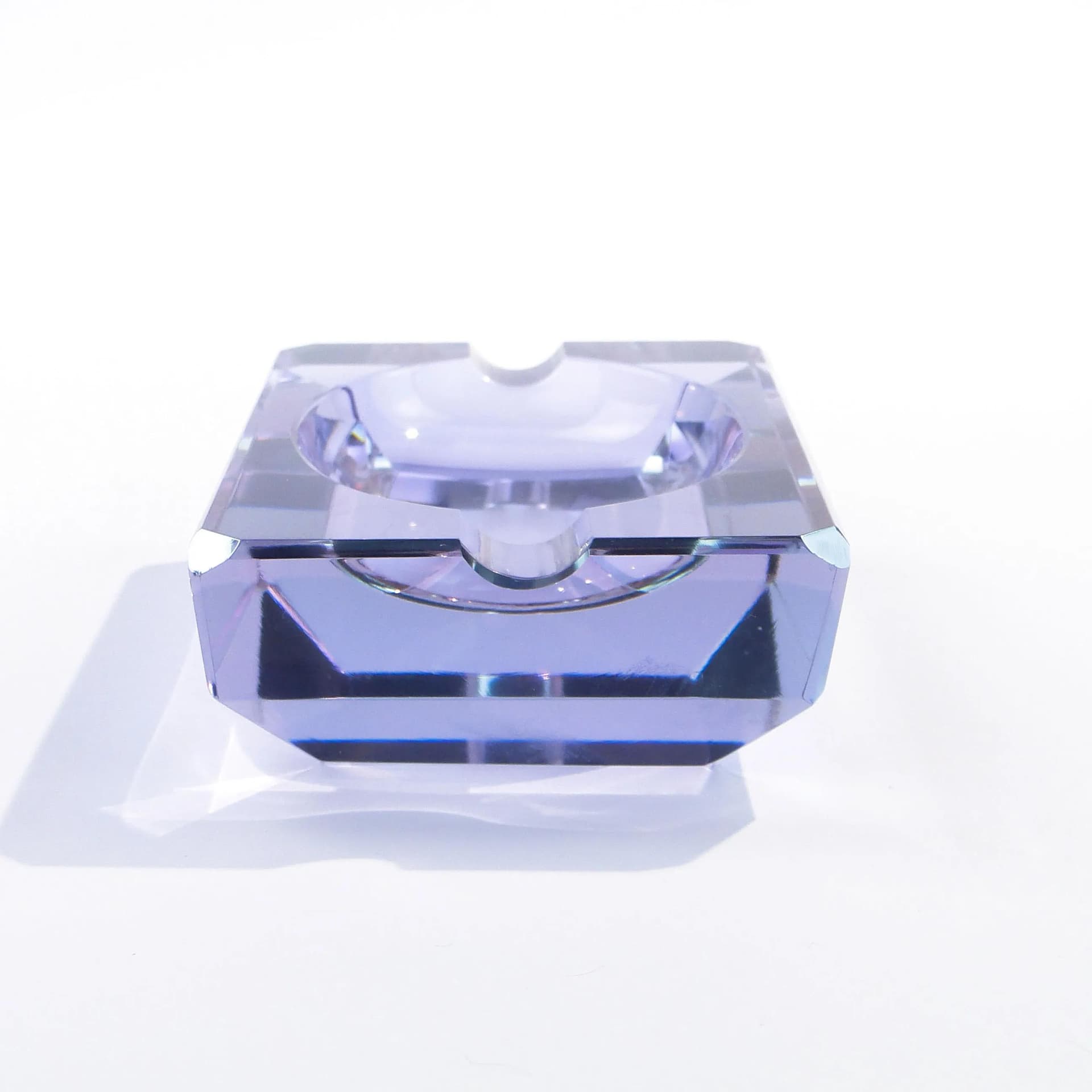 Ashtray Art Deco, purple, crystal, Czech Republic, 1930s. - 355540